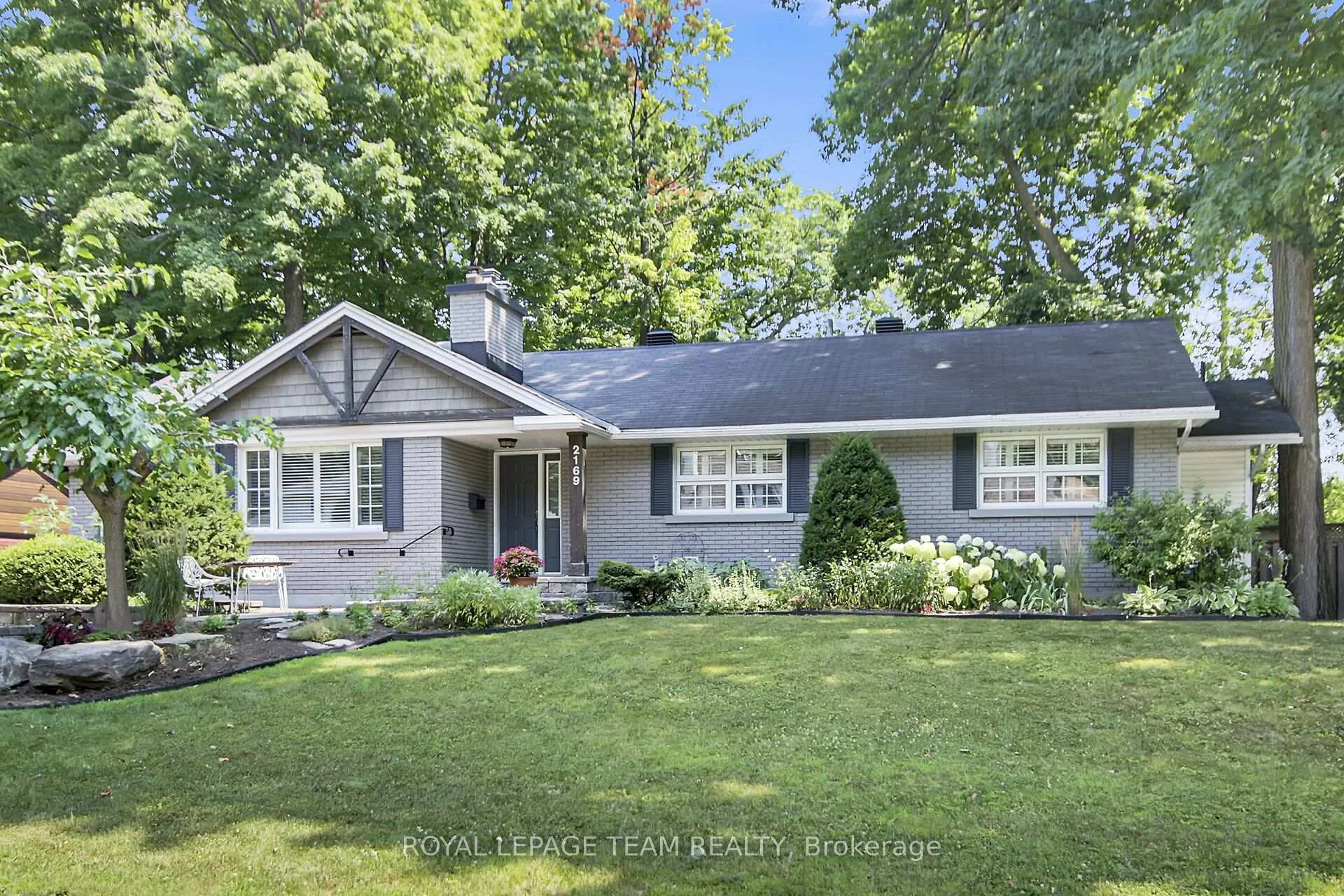 Front of 2169 Woodcrest Road