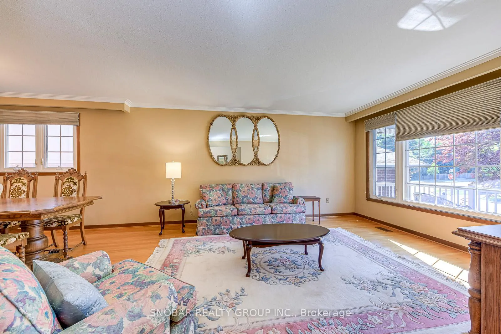 Photo 4 of 6 Sunvale Drive, Etobicoke, Willowridge-Martingrove-Richview — HOMEH