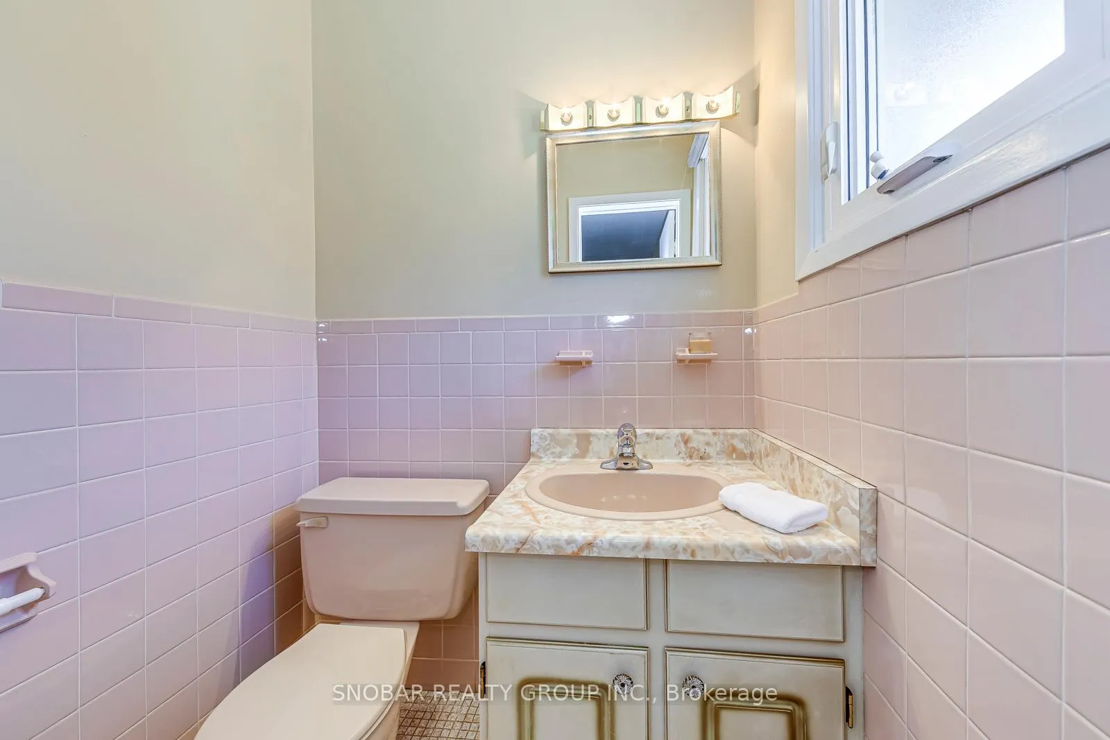 Photo 18 of 6 Sunvale Drive, Etobicoke, Willowridge-Martingrove-Richview — HOMEH