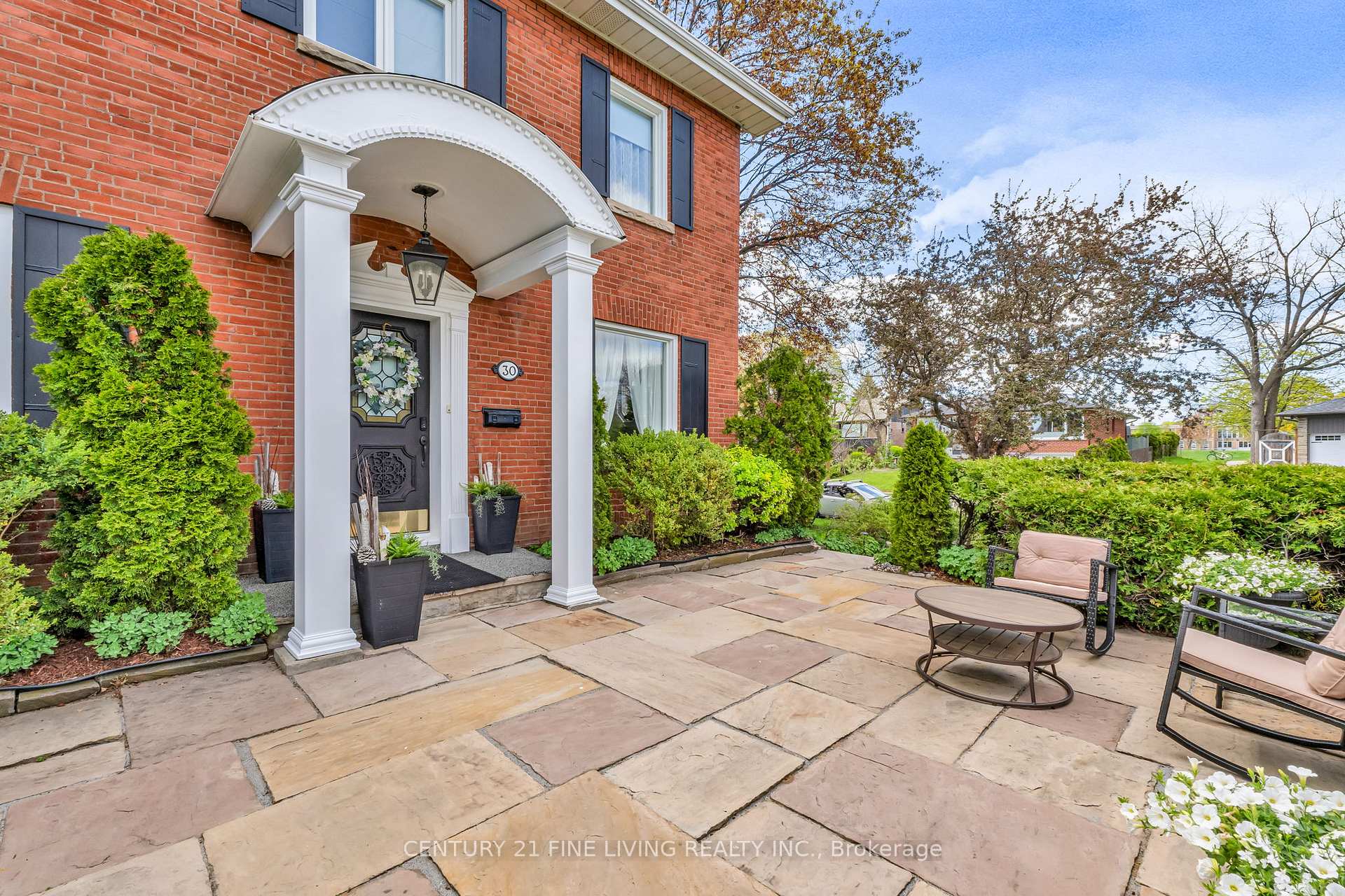 Photo 5 of 30 Norgrove Crescent, Etobicoke, Willowridge-Martingrove-Richview — HOMEH
