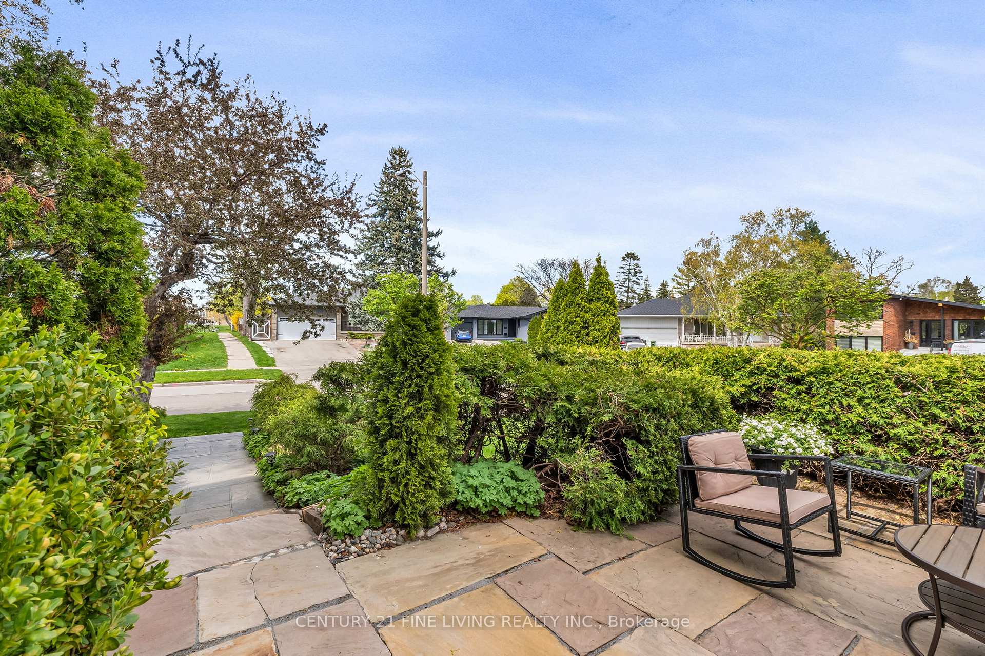 Photo 6 of 30 Norgrove Crescent, Etobicoke, Willowridge-Martingrove-Richview — HOMEH