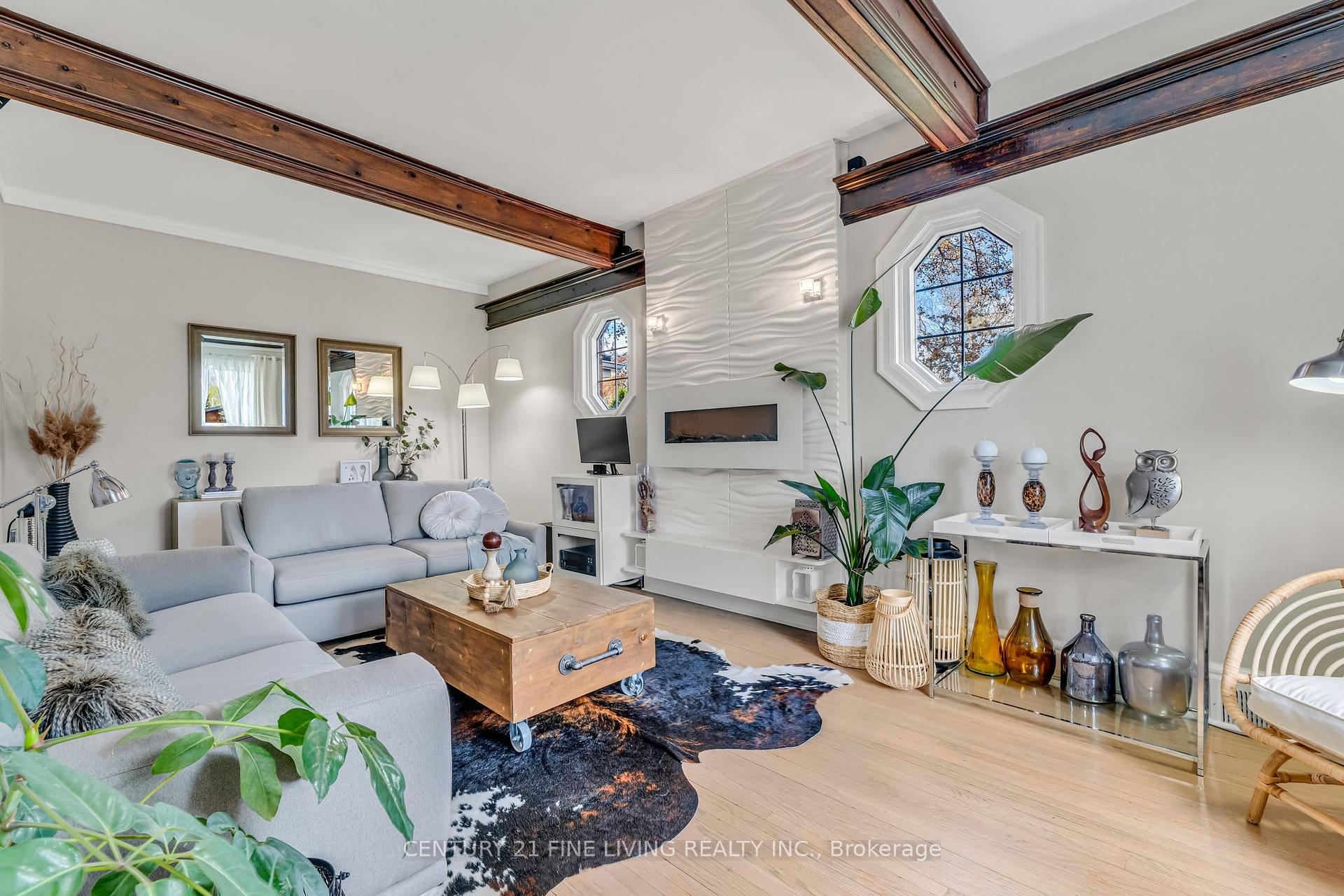 Photo 8 of 30 Norgrove Crescent, Etobicoke, Willowridge-Martingrove-Richview — HOMEH
