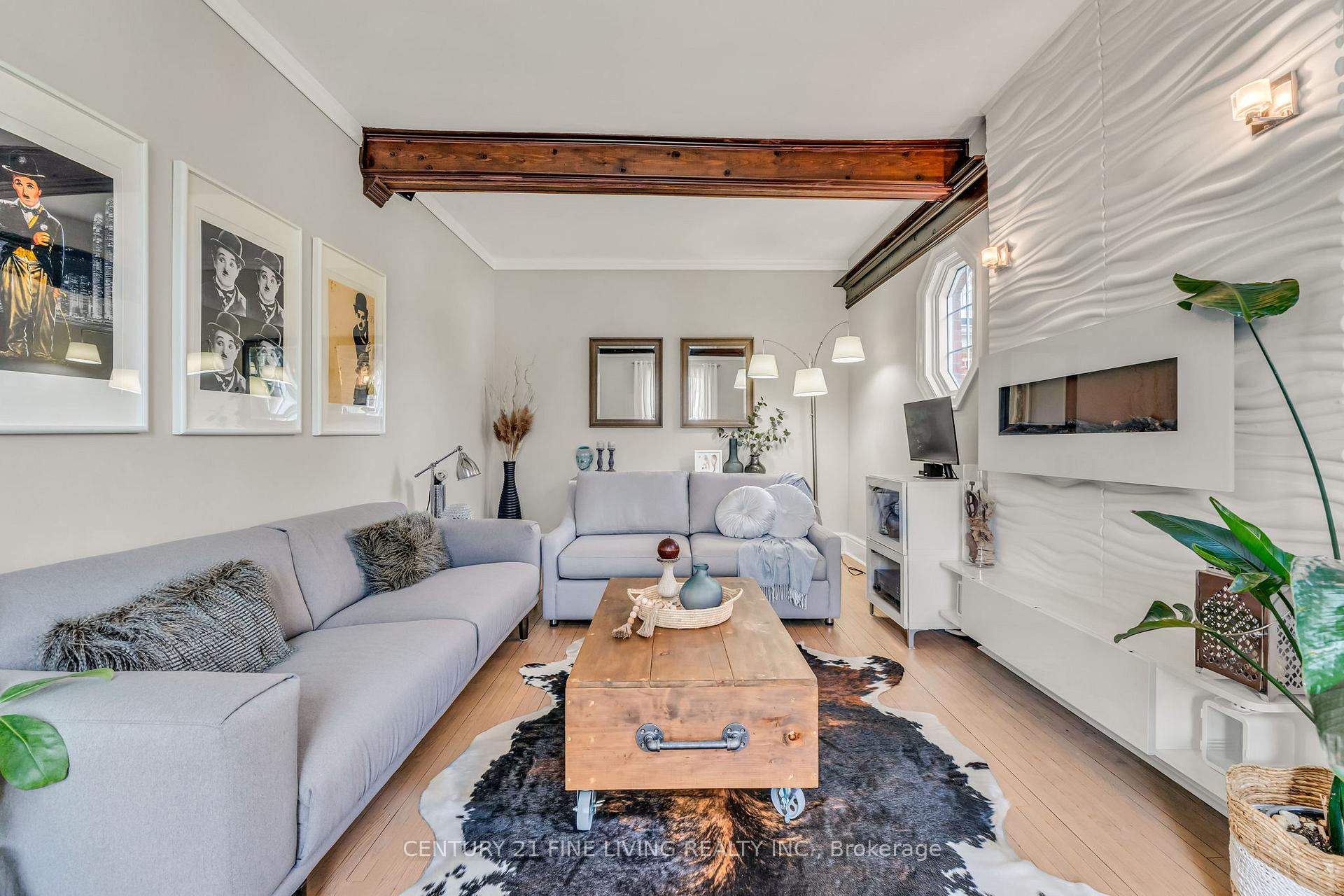 Photo 10 of 30 Norgrove Crescent, Etobicoke, Willowridge-Martingrove-Richview — HOMEH