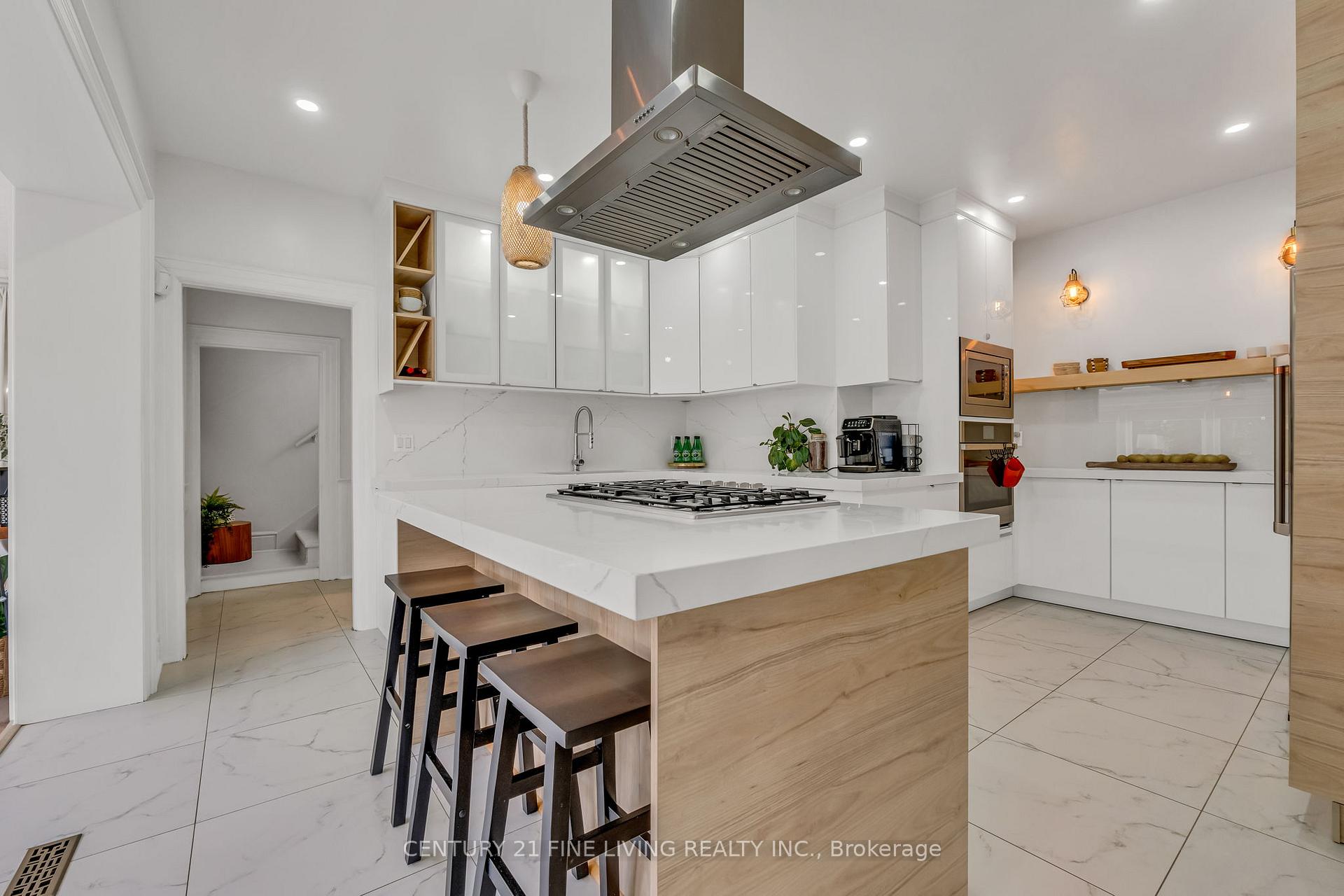 Photo 12 of 30 Norgrove Crescent, Etobicoke, Willowridge-Martingrove-Richview — HOMEH