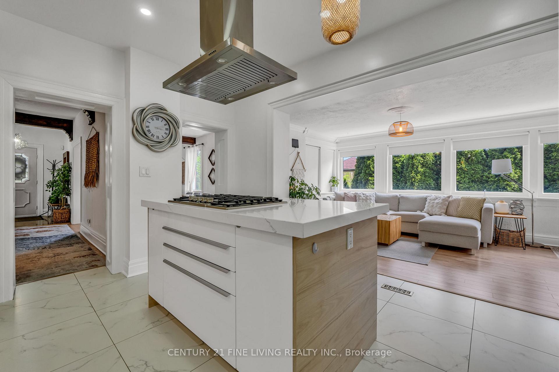 Photo 17 of 30 Norgrove Crescent, Etobicoke, Willowridge-Martingrove-Richview — HOMEH