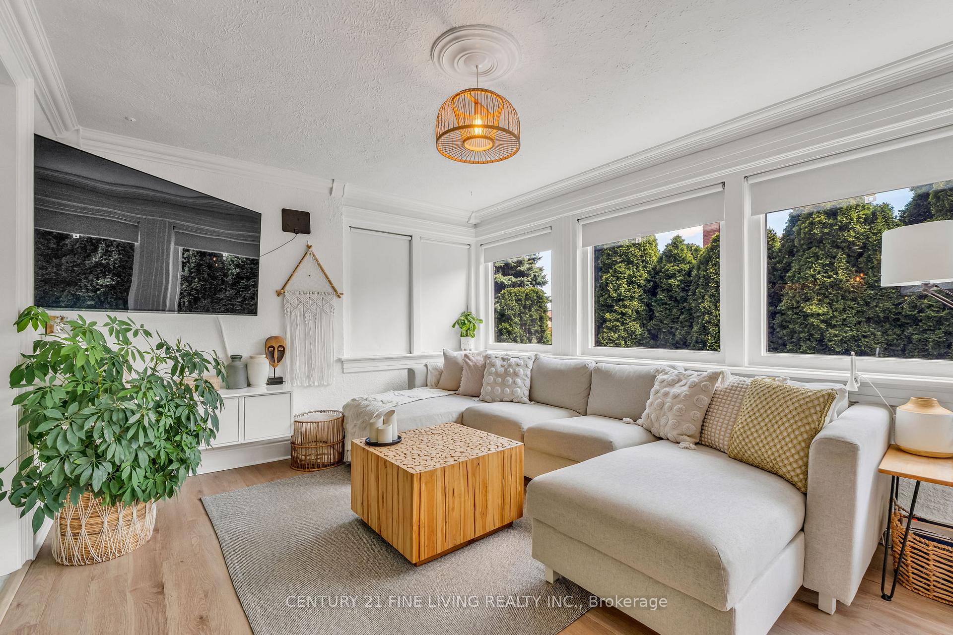 Photo 20 of 30 Norgrove Crescent, Etobicoke, Willowridge-Martingrove-Richview — HOMEH