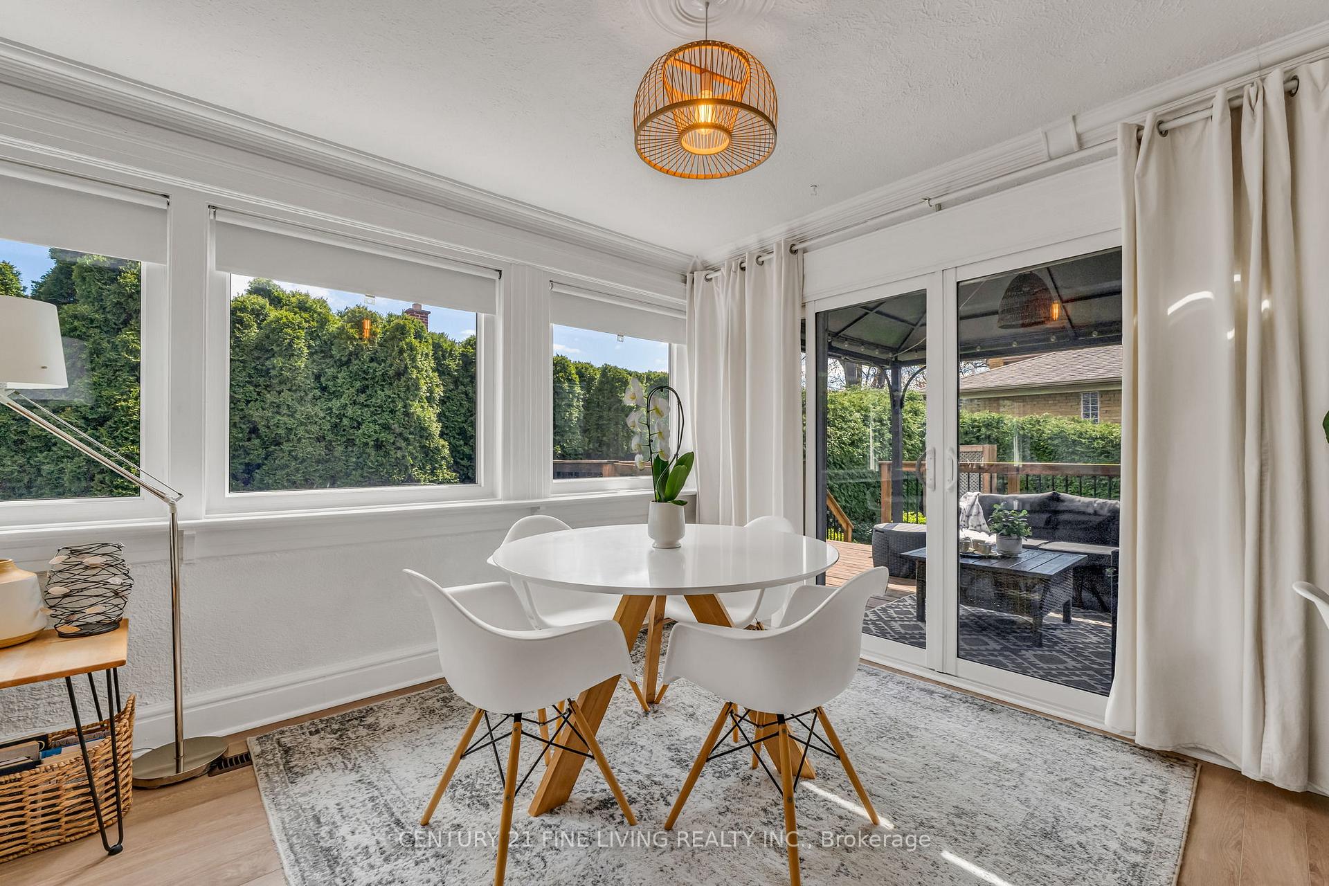 Photo 22 of 30 Norgrove Crescent, Etobicoke, Willowridge-Martingrove-Richview — HOMEH