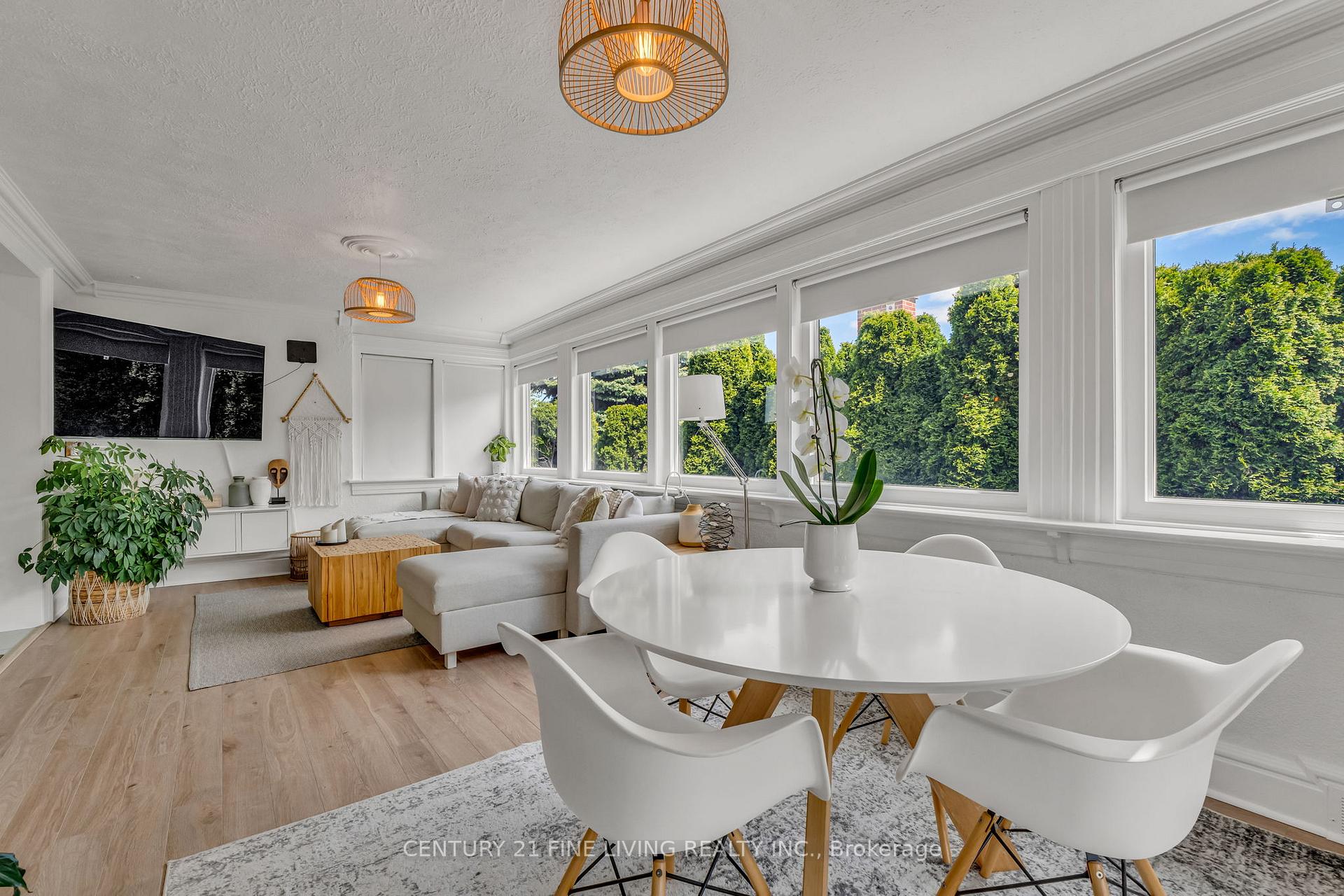 Photo 23 of 30 Norgrove Crescent, Etobicoke, Willowridge-Martingrove-Richview — HOMEH