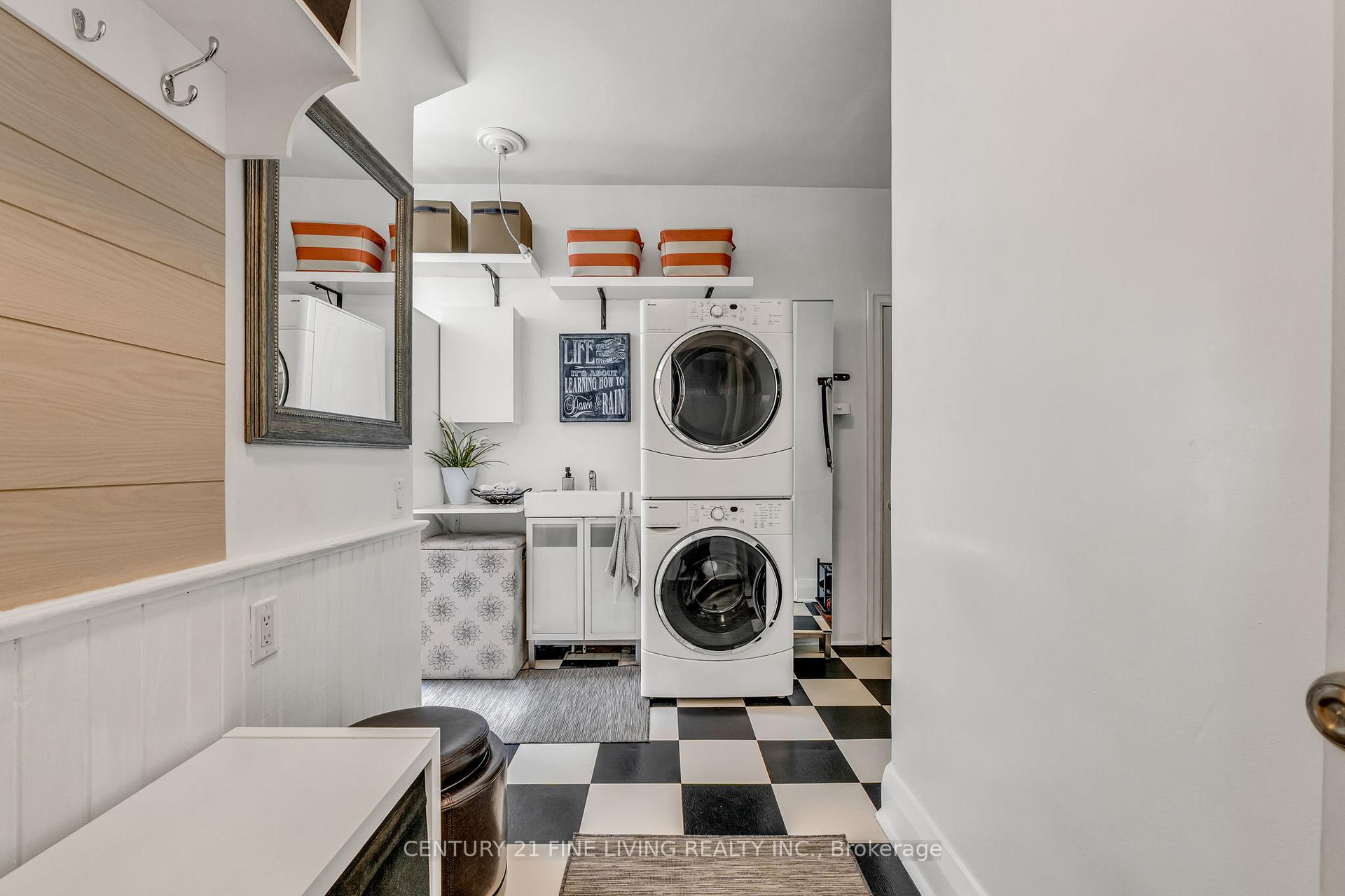 Photo 26 of 30 Norgrove Crescent, Etobicoke, Willowridge-Martingrove-Richview — HOMEH