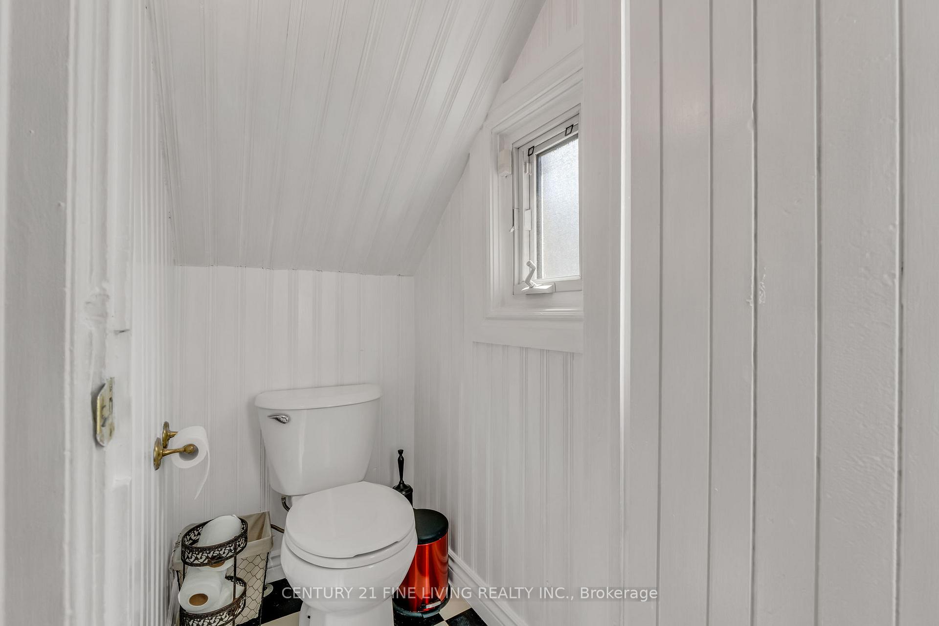 Photo 27 of 30 Norgrove Crescent, Etobicoke, Willowridge-Martingrove-Richview — HOMEH