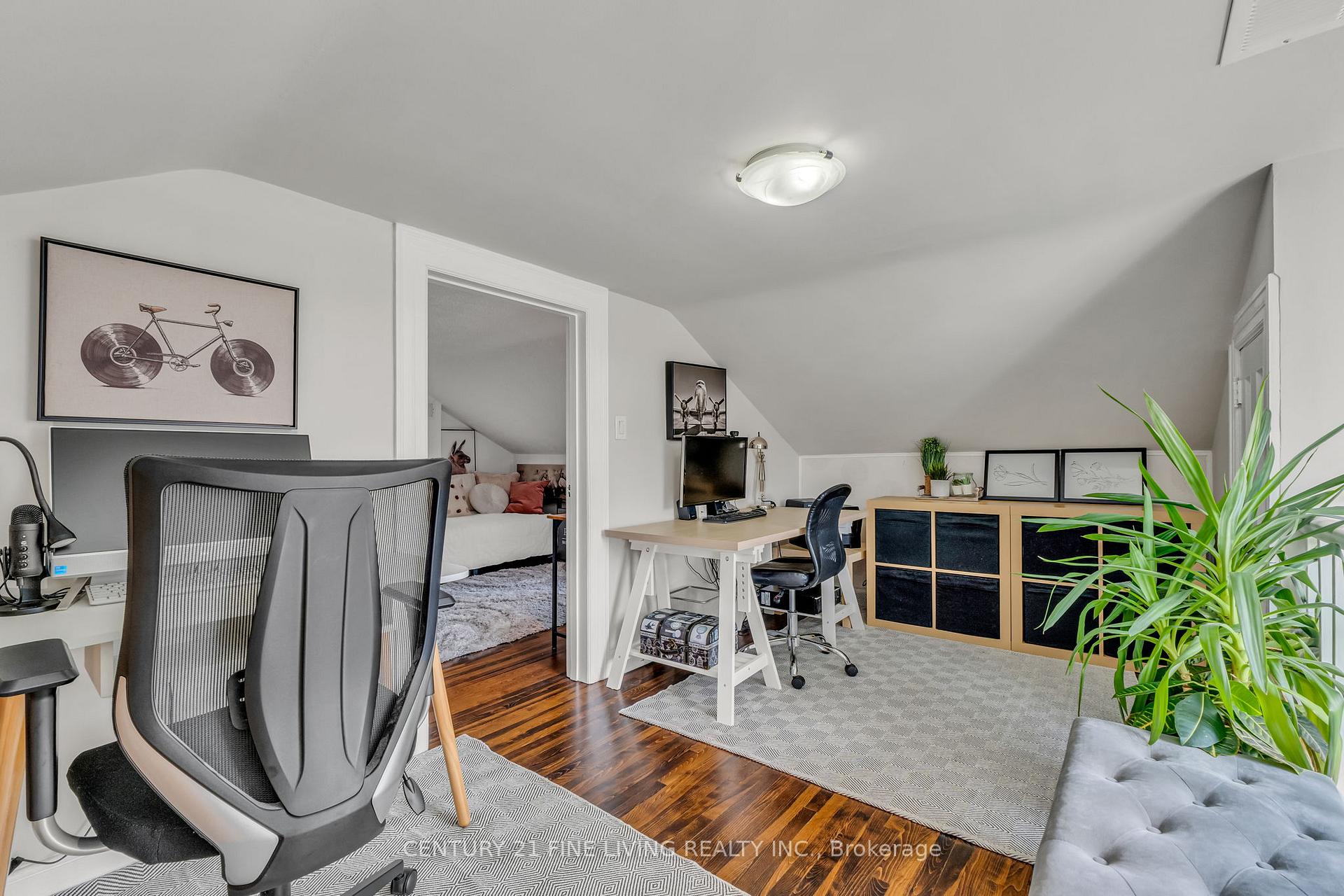Photo 28 of 30 Norgrove Crescent, Etobicoke, Willowridge-Martingrove-Richview — HOMEH