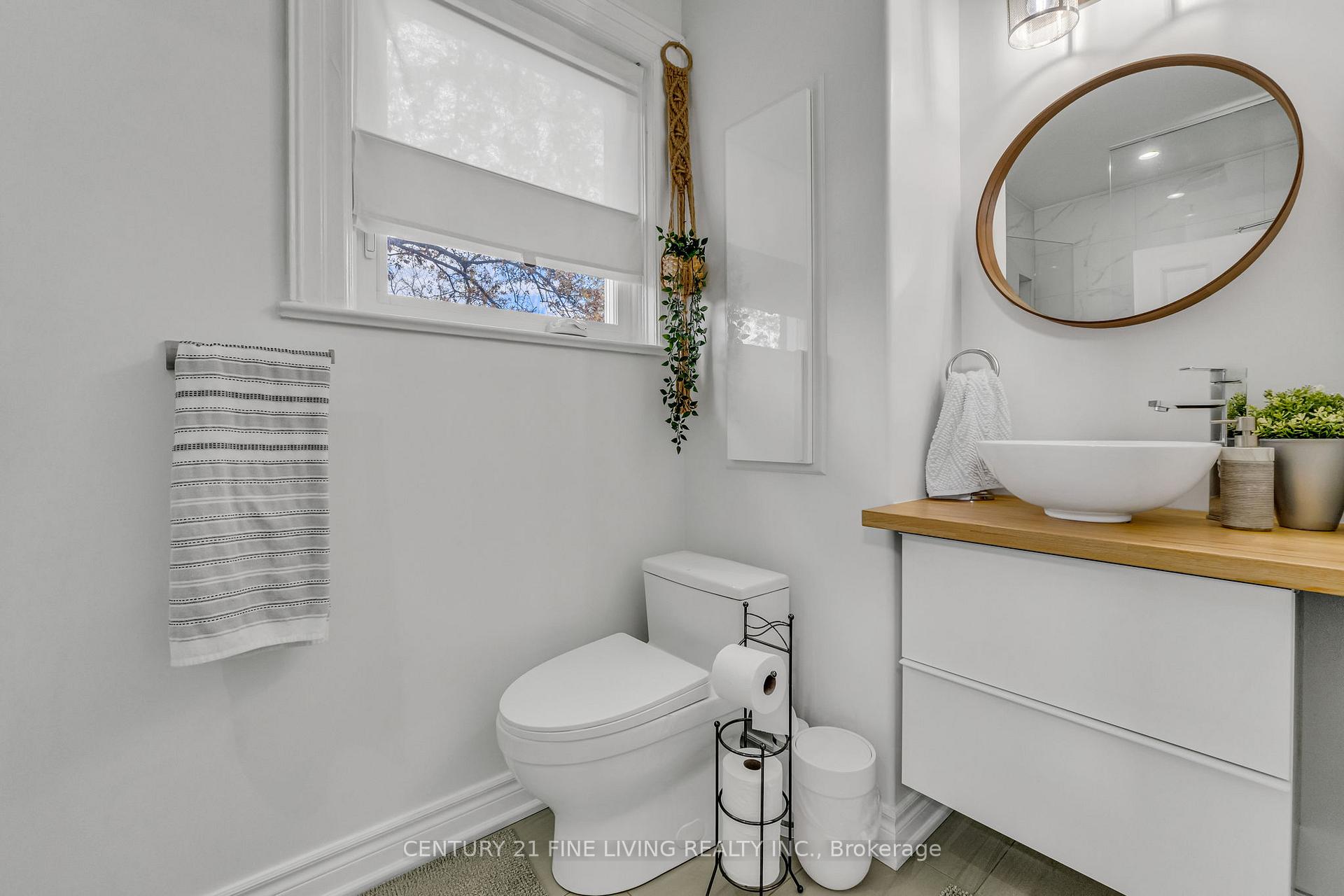 Photo 37 of 30 Norgrove Crescent, Etobicoke, Willowridge-Martingrove-Richview — HOMEH