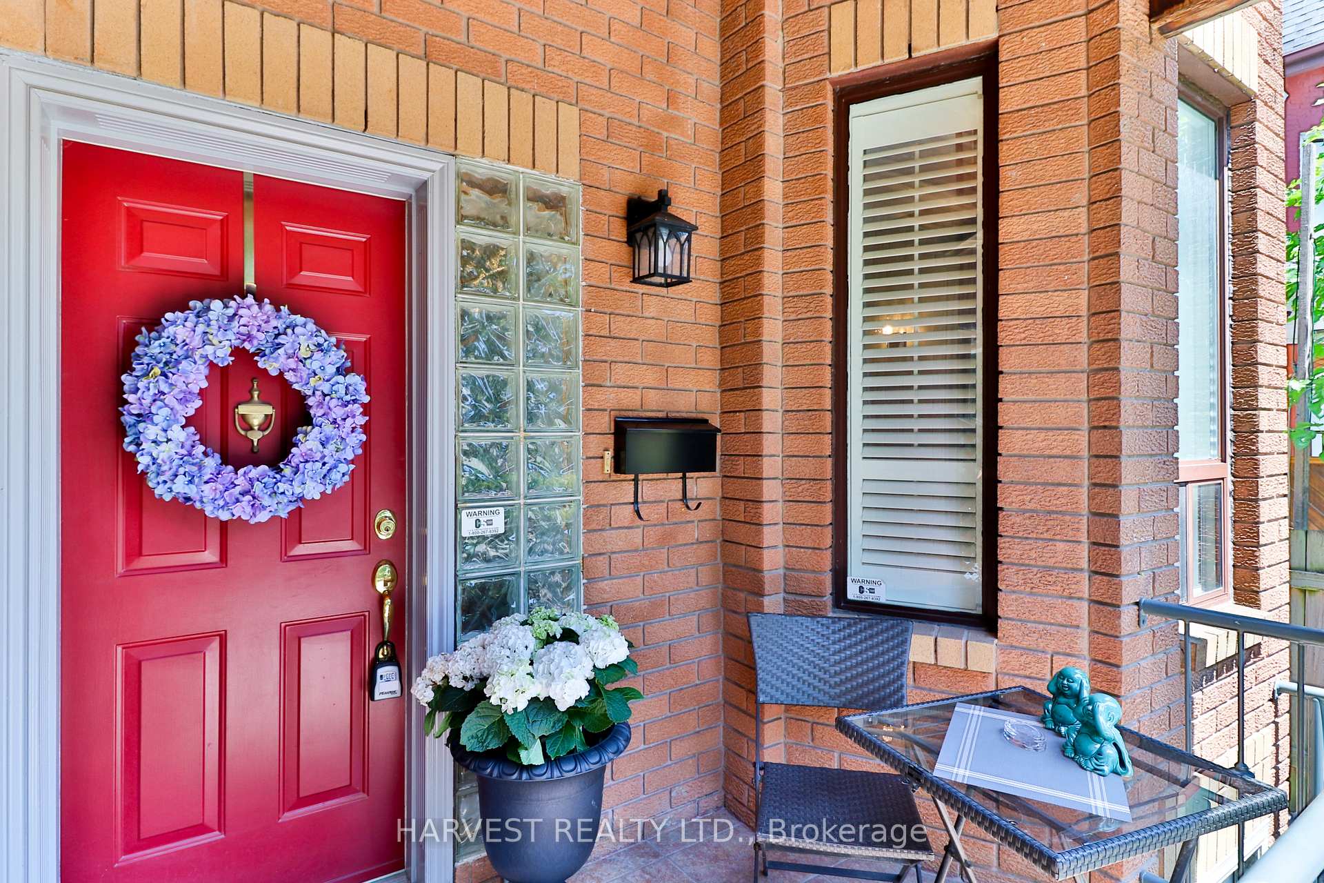 Photo 2 of 54 Florence Street, Toronto, Little Portugal — HOMEH