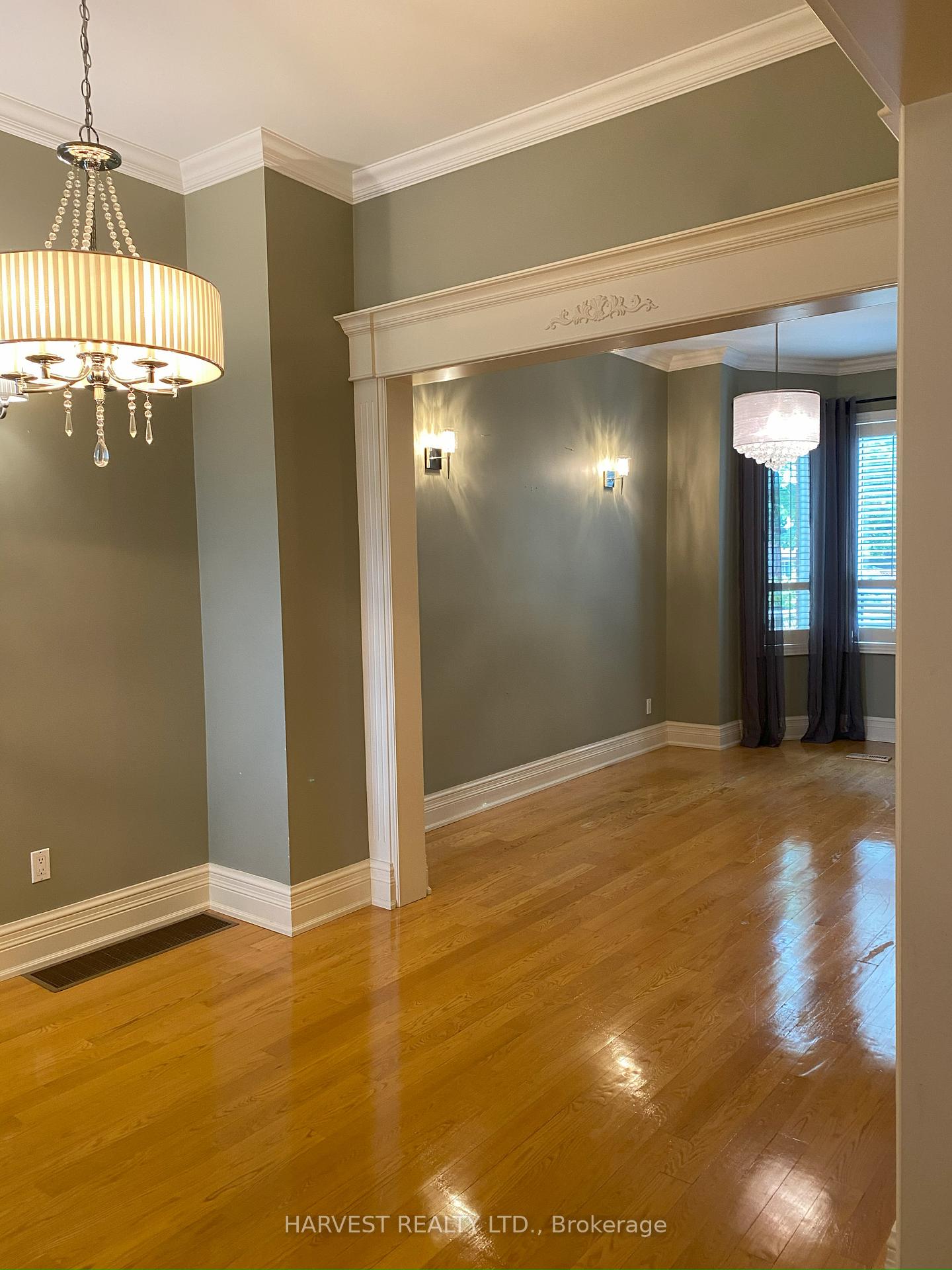 Photo 4 of 54 Florence Street, Toronto, Little Portugal — HOMEH