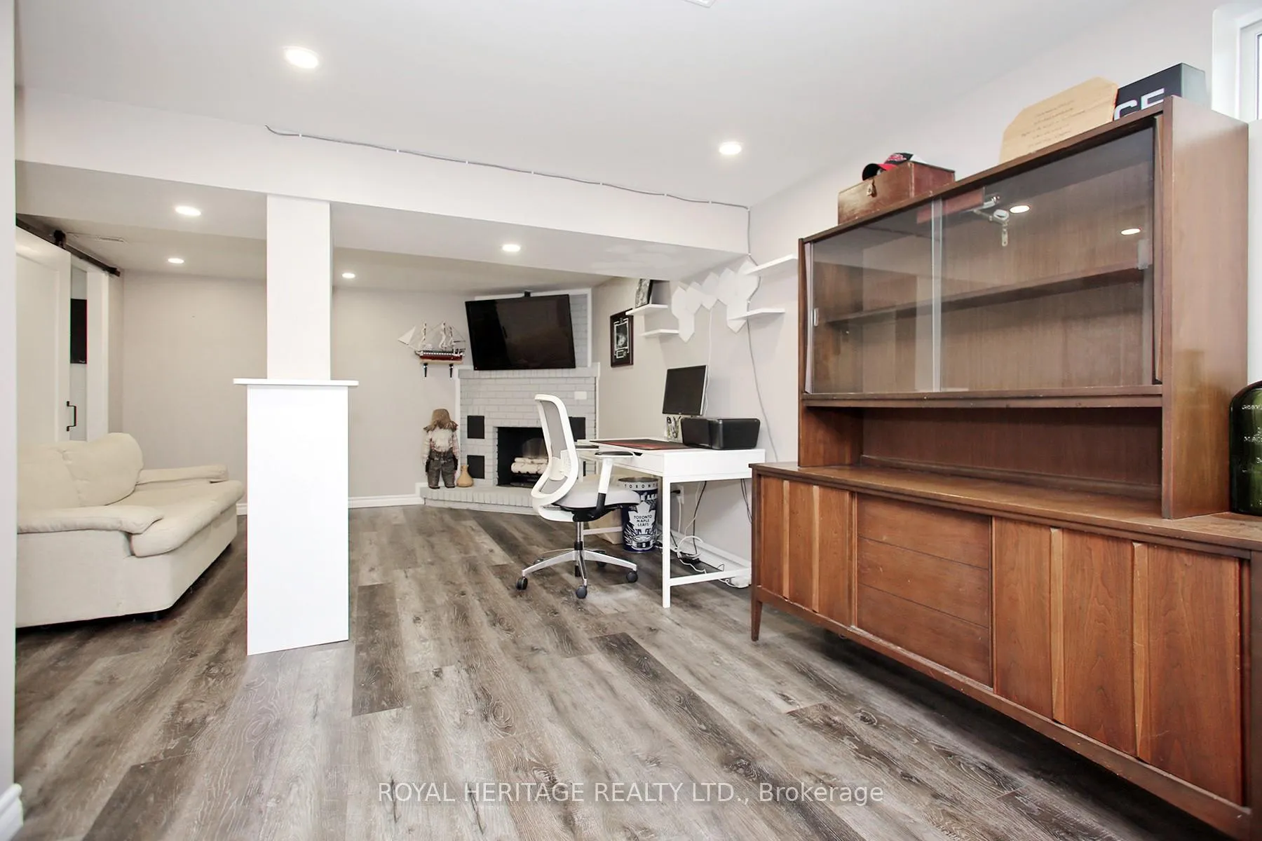 Photo 84 of 16 Burcher Road, Ajax, South East — HOMEH