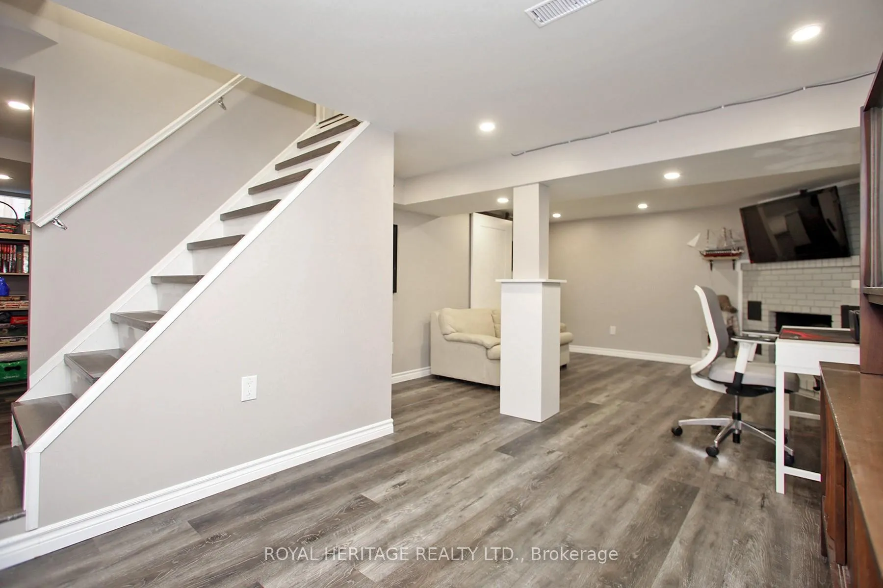 Photo 88 of 16 Burcher Road, Ajax, South East — HOMEH