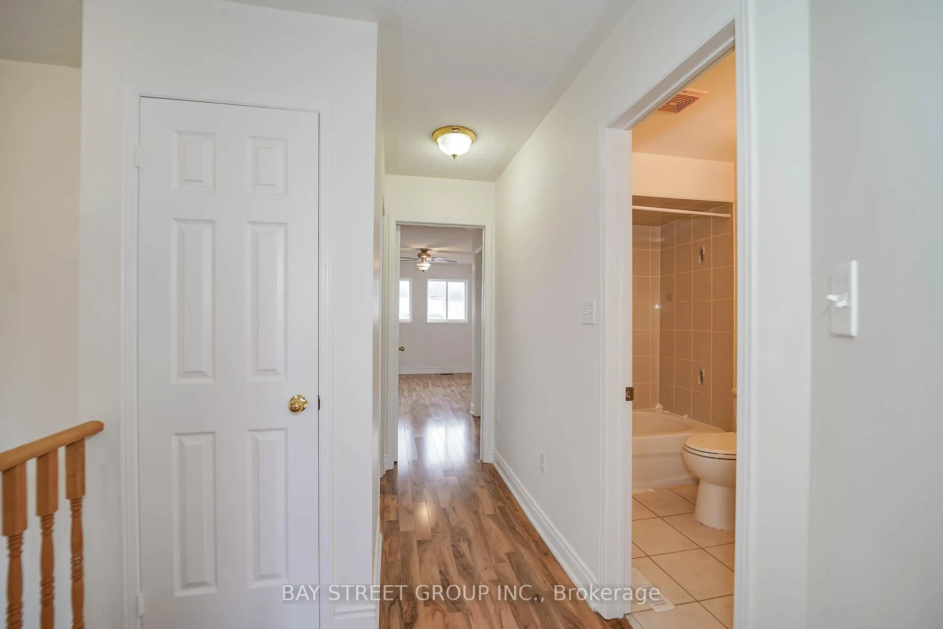 Photo 34 of 407 Hollandview Trail, Aurora, Bayview Wellington — HOMEH