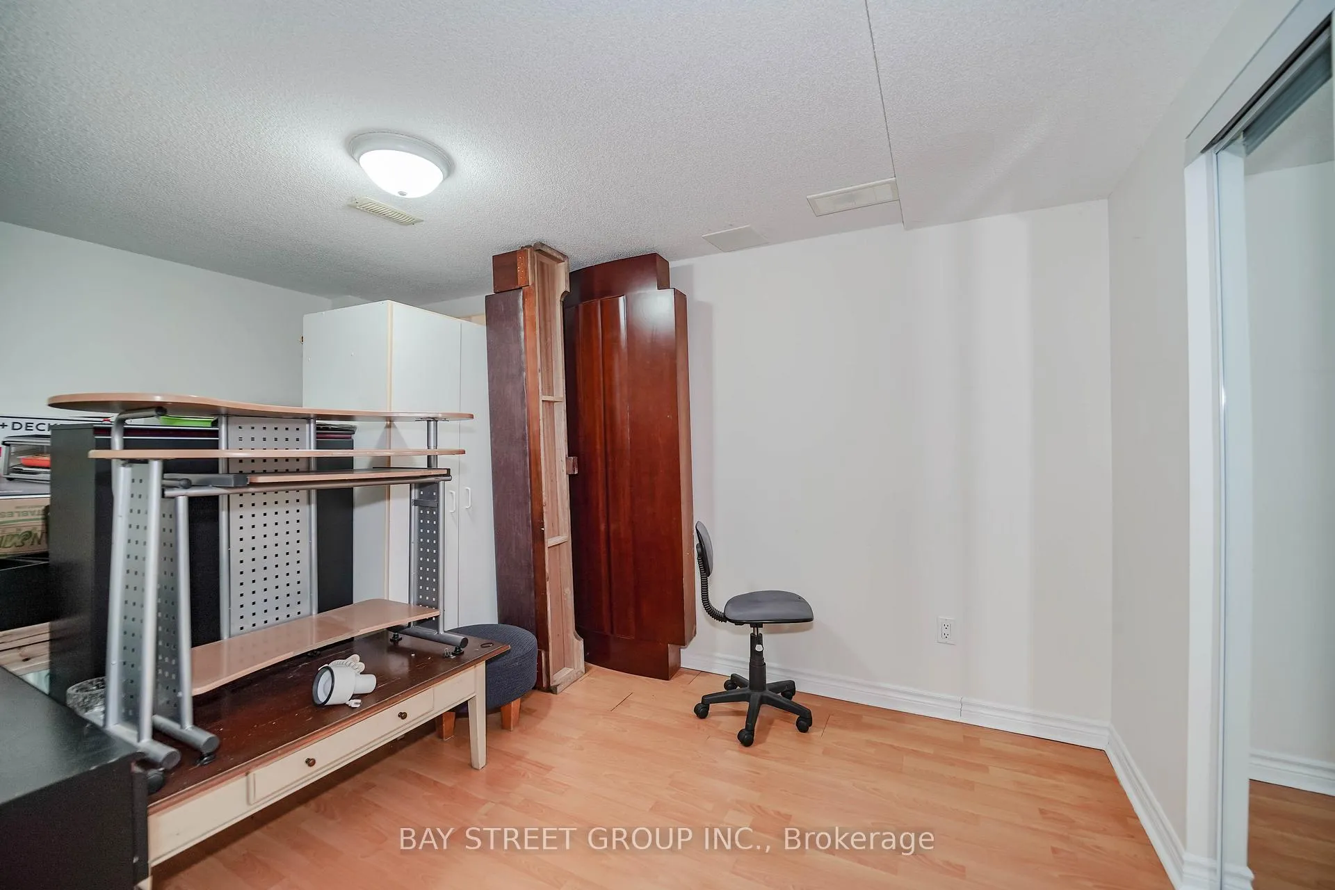 Photo 40 of 407 Hollandview Trail, Aurora, Bayview Wellington — HOMEH