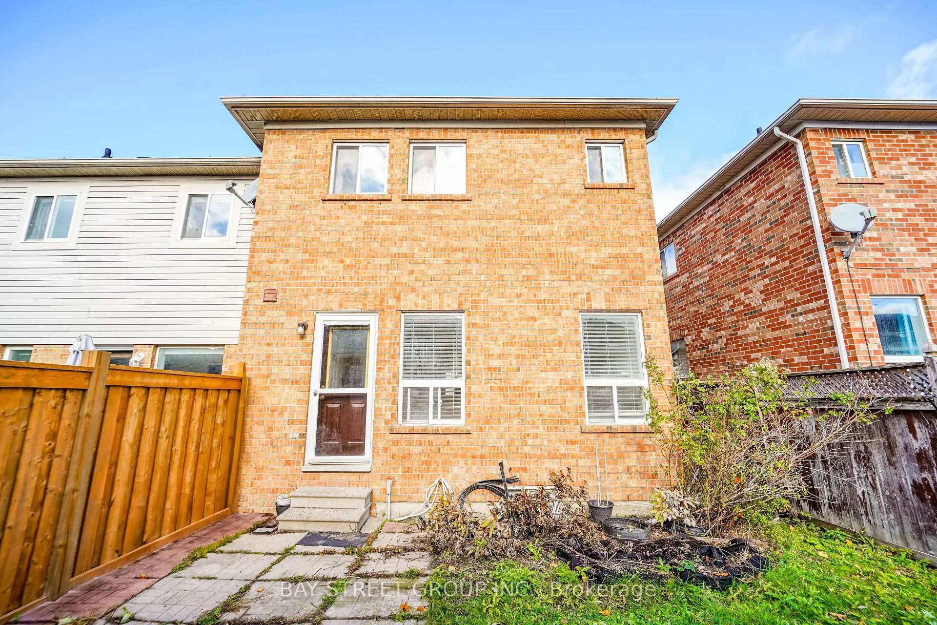 Photo 43 of 407 Hollandview Trail, Aurora, Bayview Wellington — HOMEH