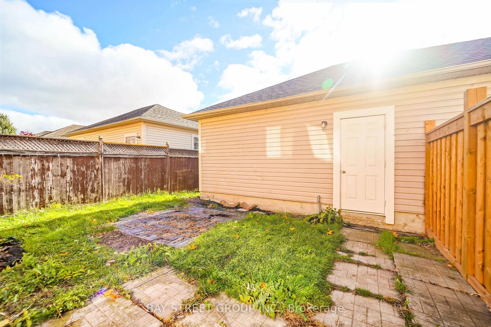 Photo 44 of 407 Hollandview Trail, Aurora, Bayview Wellington — HOMEH