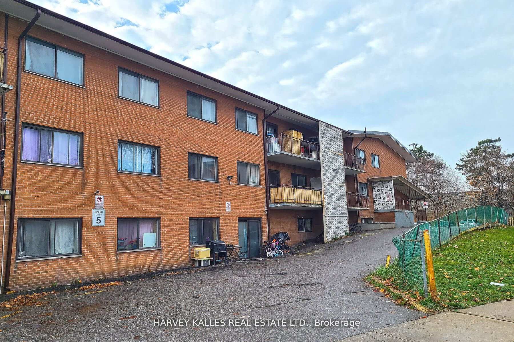 Front of Unit 308, 80 Blackfriar Avenue