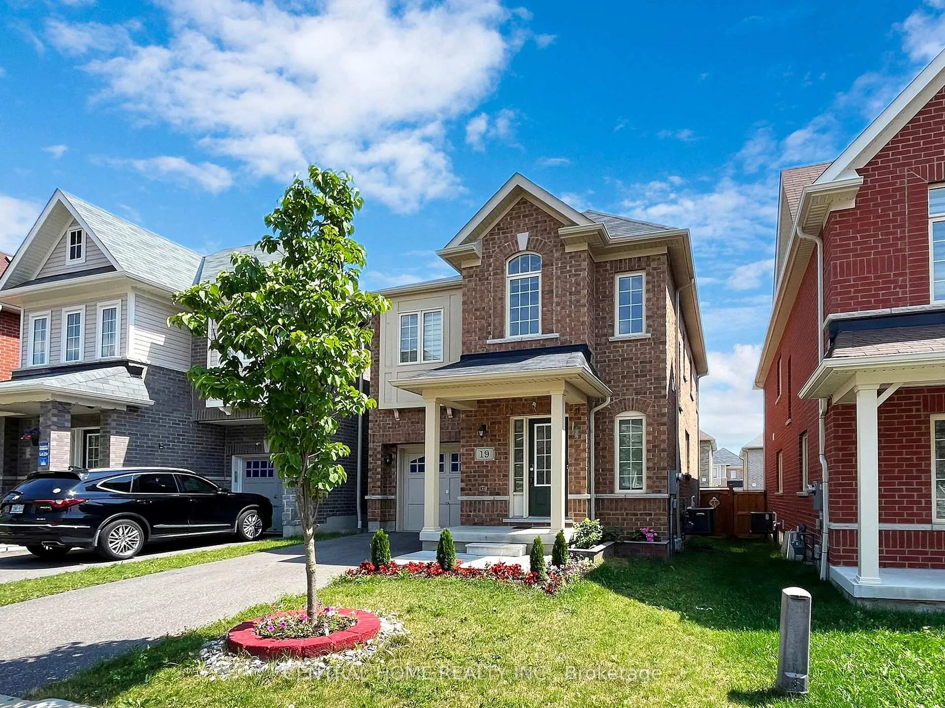 Photo 6 of 19 Camilleri Road, Ajax, Central East — HOMEH