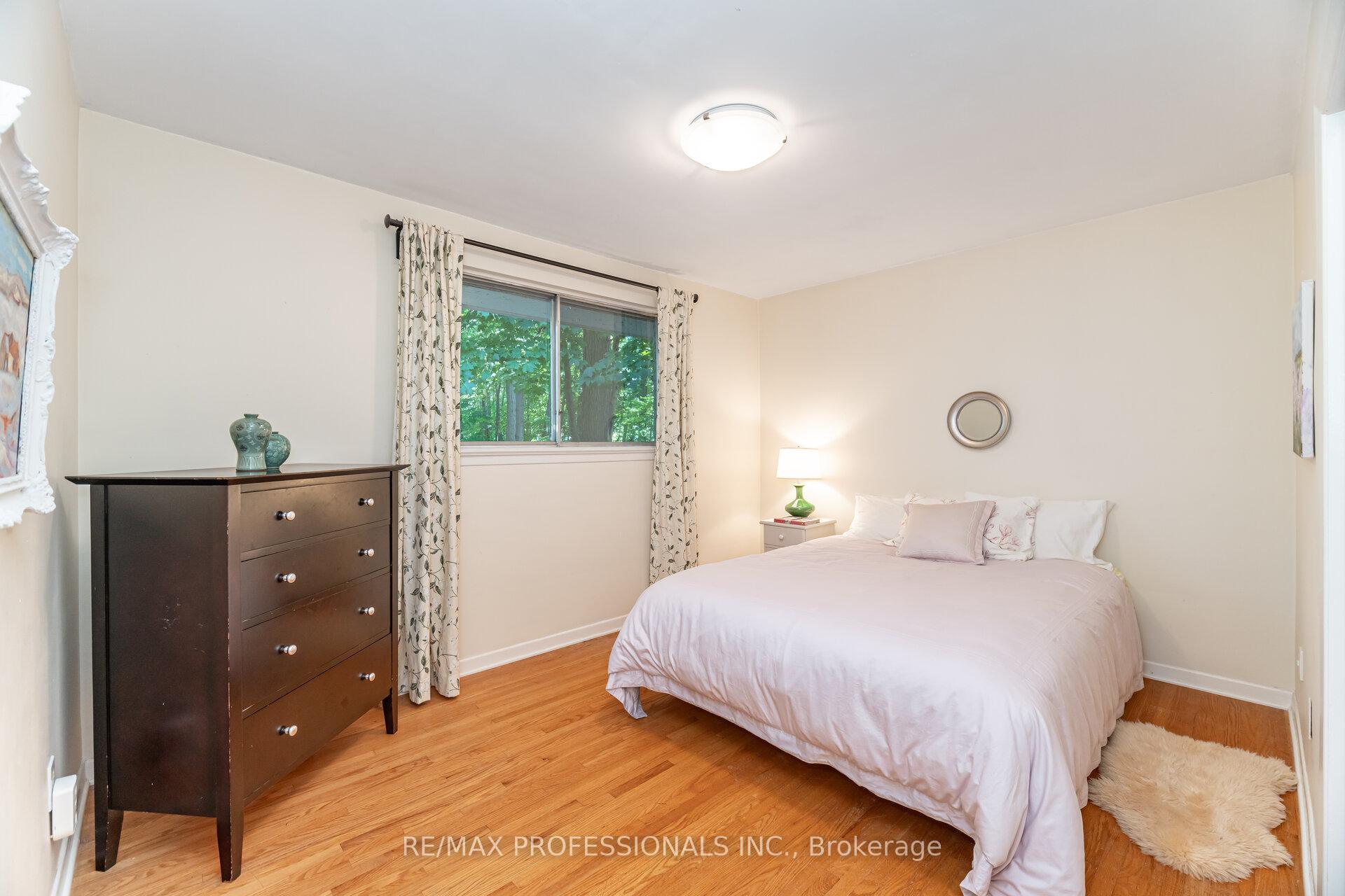 Photo 20 of 7 Queensborough Crescent, Etobicoke, Willowridge-Martingrove-Richview — HOMEH