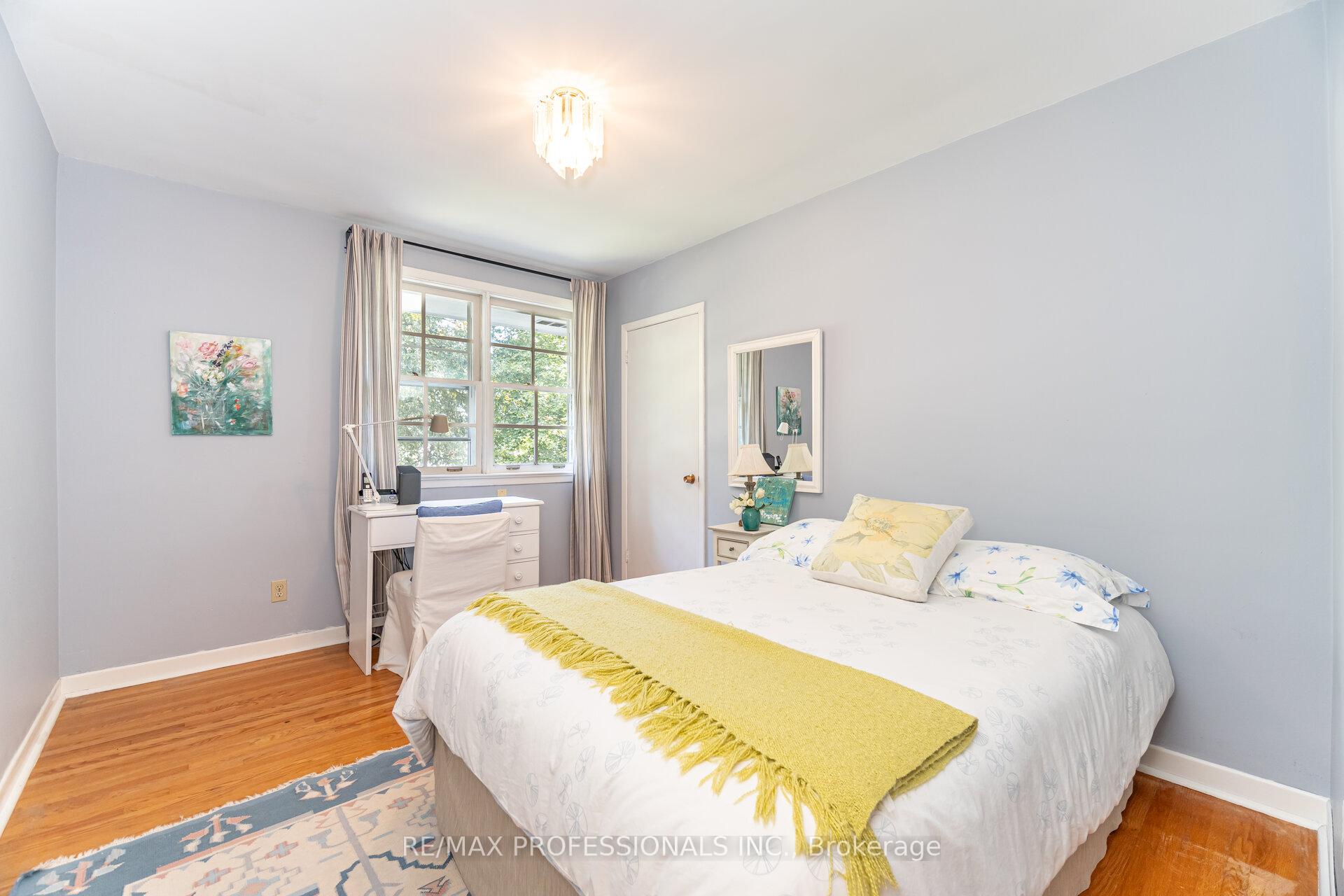 Photo 22 of 7 Queensborough Crescent, Etobicoke, Willowridge-Martingrove-Richview — HOMEH