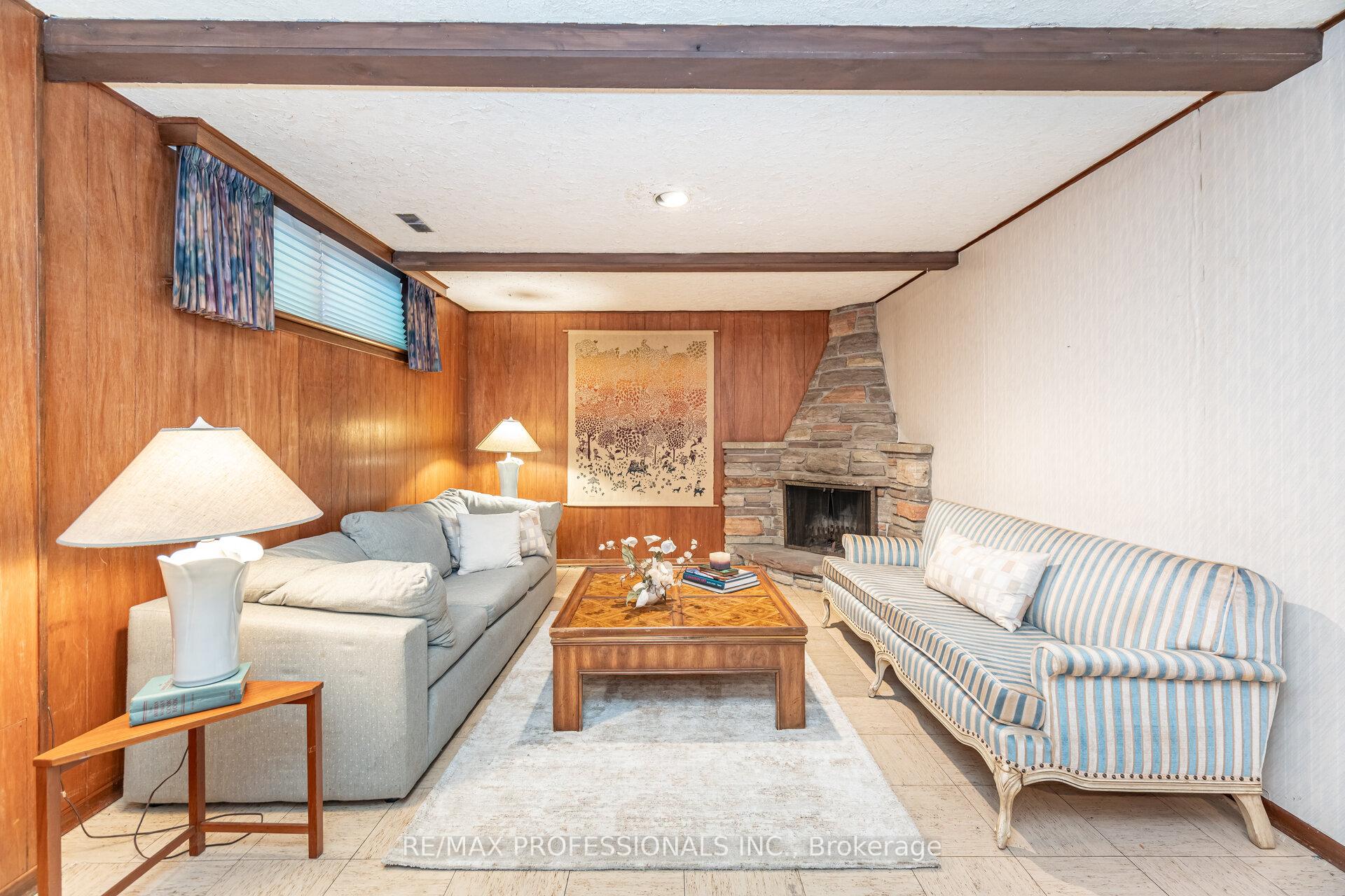 Photo 30 of 7 Queensborough Crescent, Etobicoke, Willowridge-Martingrove-Richview — HOMEH