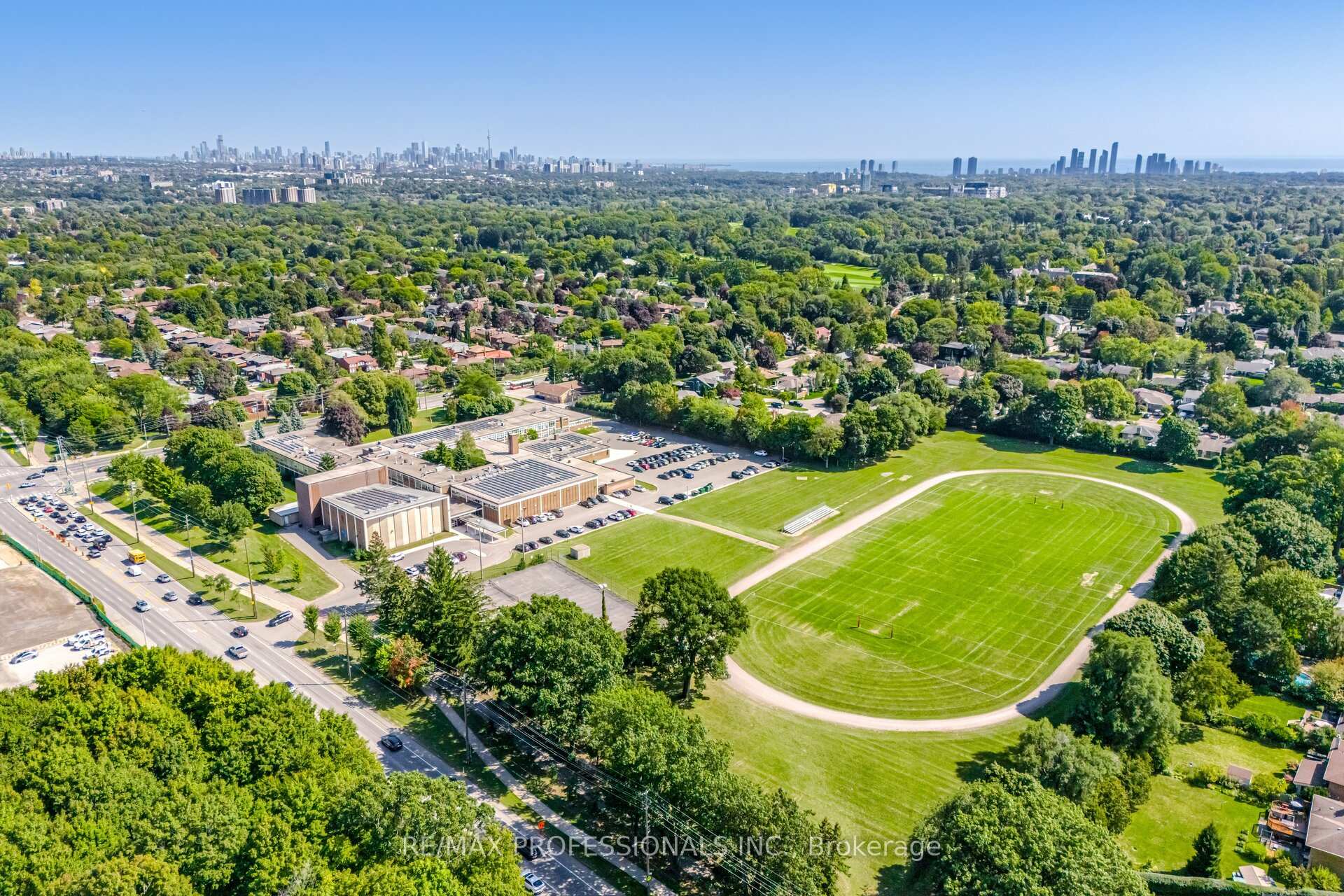 Photo 42 of 7 Queensborough Crescent, Etobicoke, Willowridge-Martingrove-Richview — HOMEH