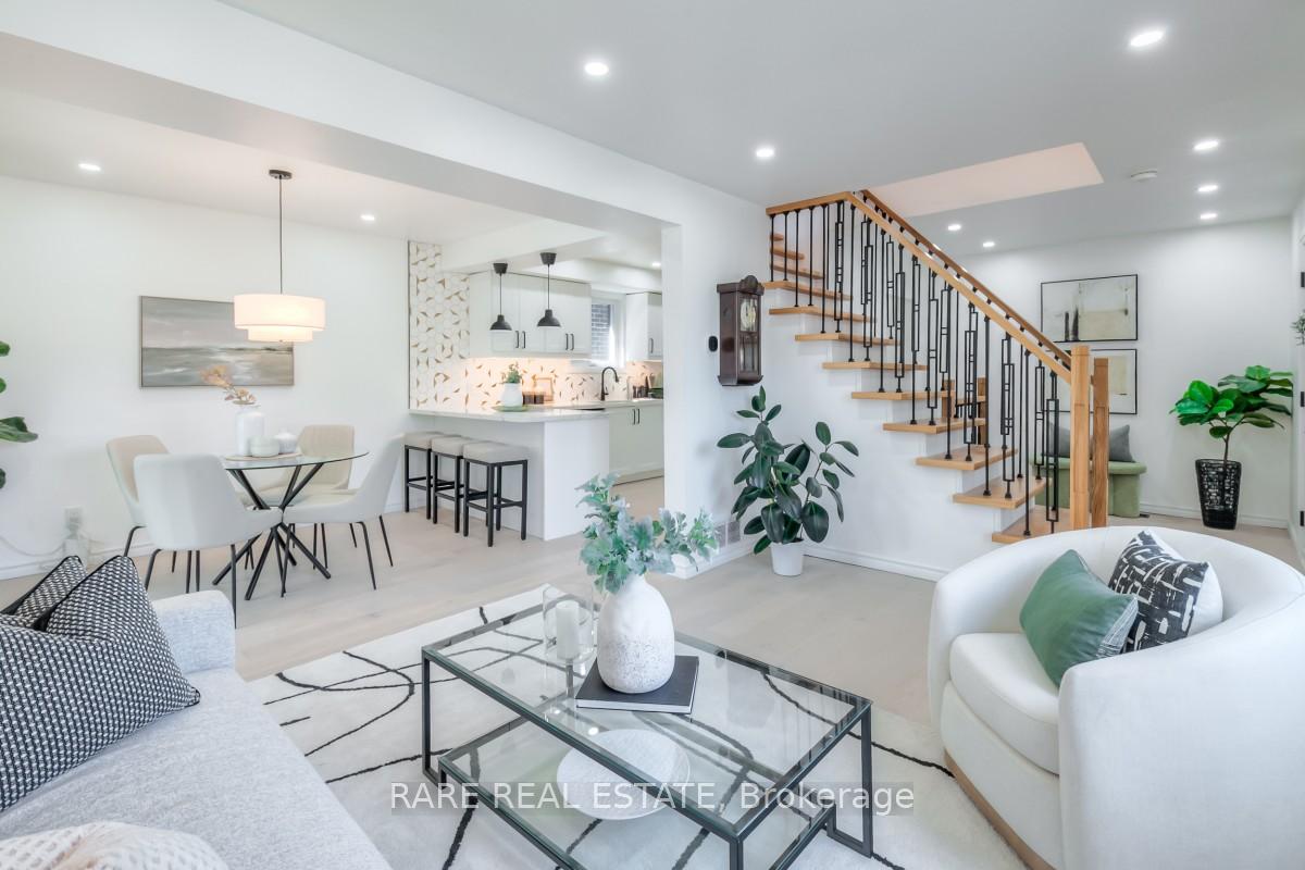 Photo 9 of 78 Tilden Crescent, Etobicoke, Humber Heights — HOMEH