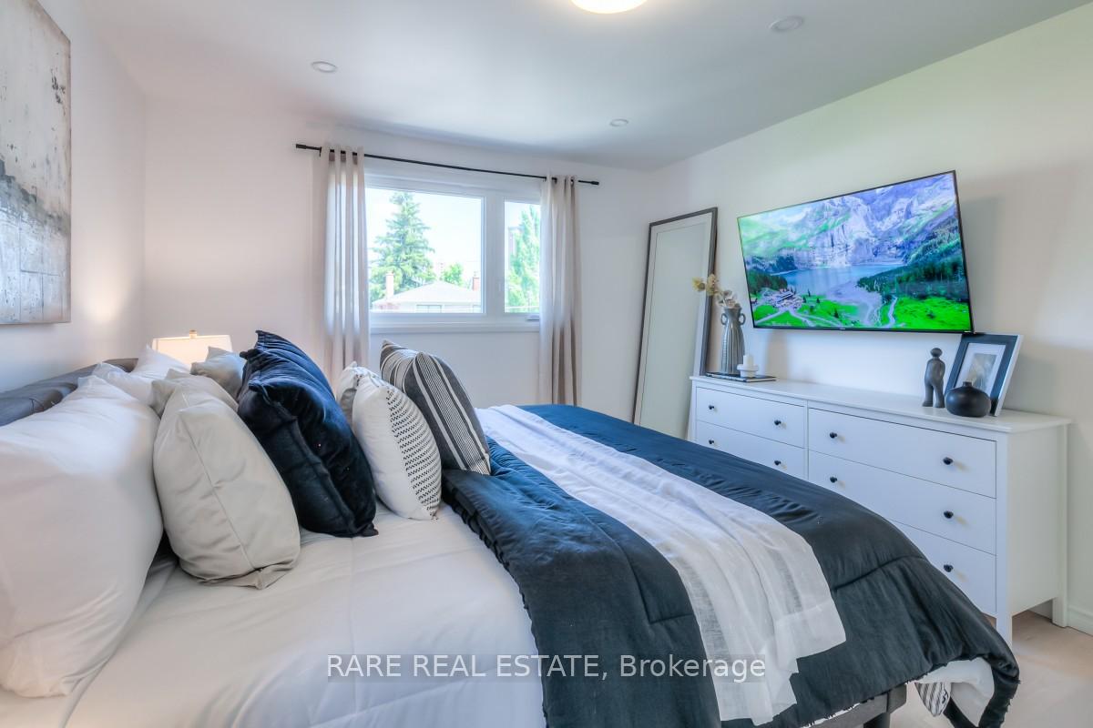 Photo 20 of 78 Tilden Crescent, Etobicoke, Humber Heights — HOMEH