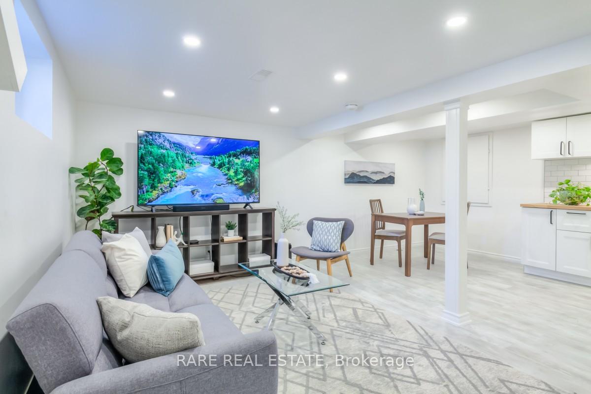 Photo 31 of 78 Tilden Crescent, Etobicoke, Humber Heights — HOMEH