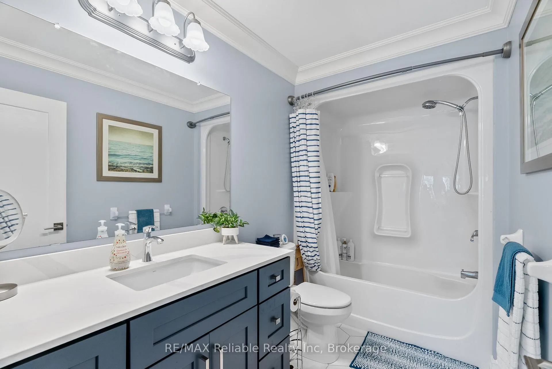 Photo 127 of 17 Harbour Court, Bluewater, Bayfield — HOMEH