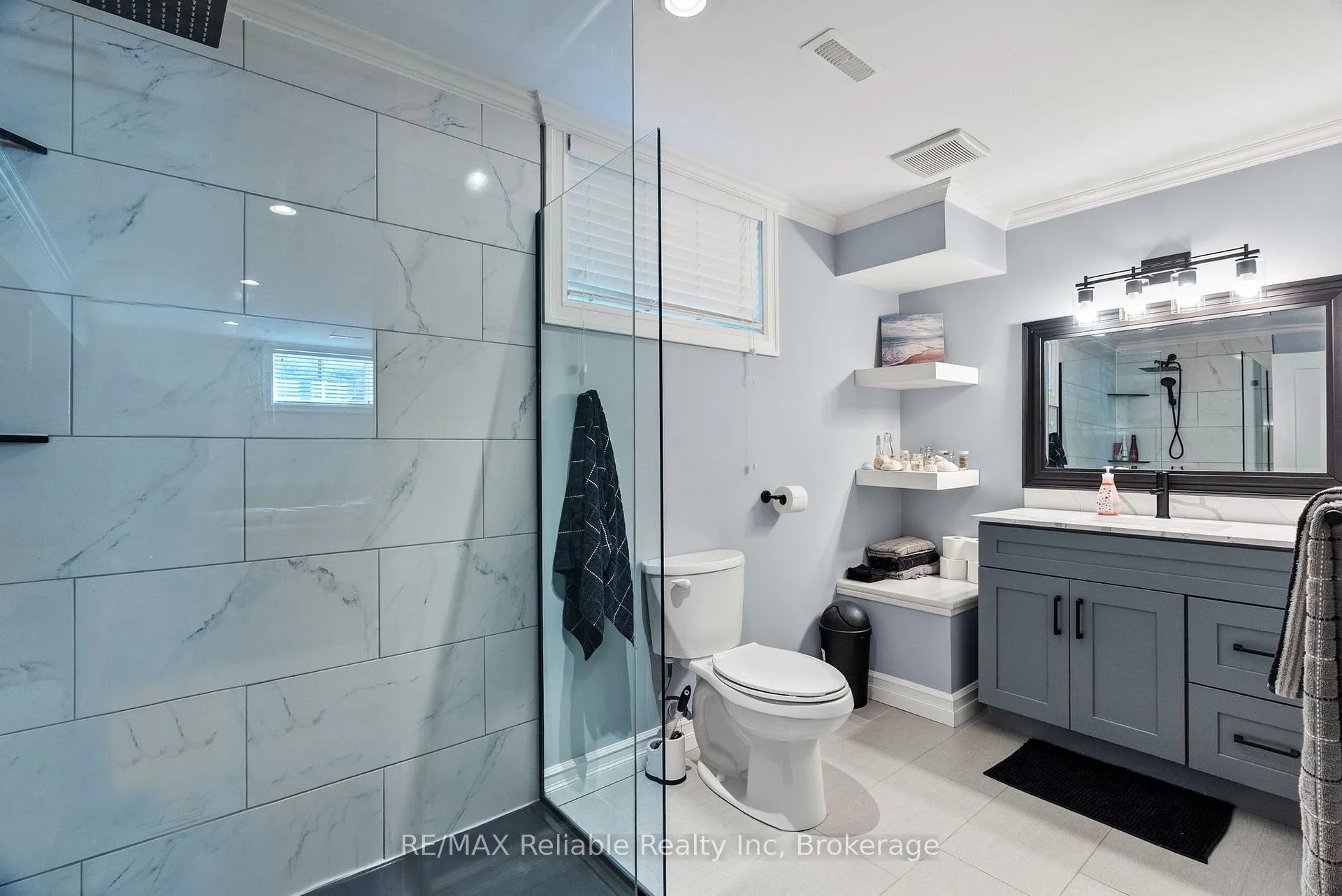 Photo 159 of 17 Harbour Court, Bluewater, Bayfield — HOMEH