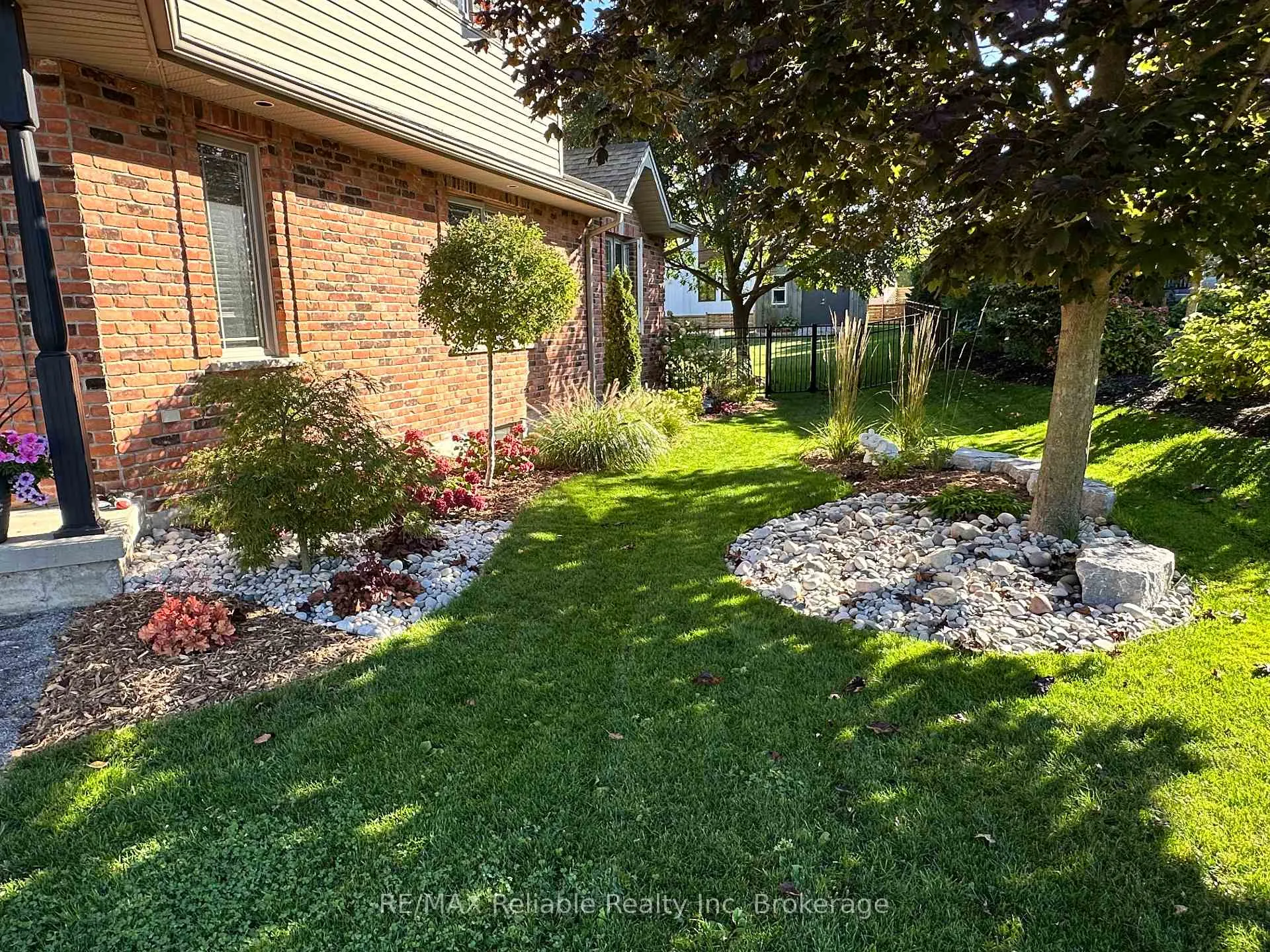 Photo 197 of 17 Harbour Court, Bluewater, Bayfield — HOMEH