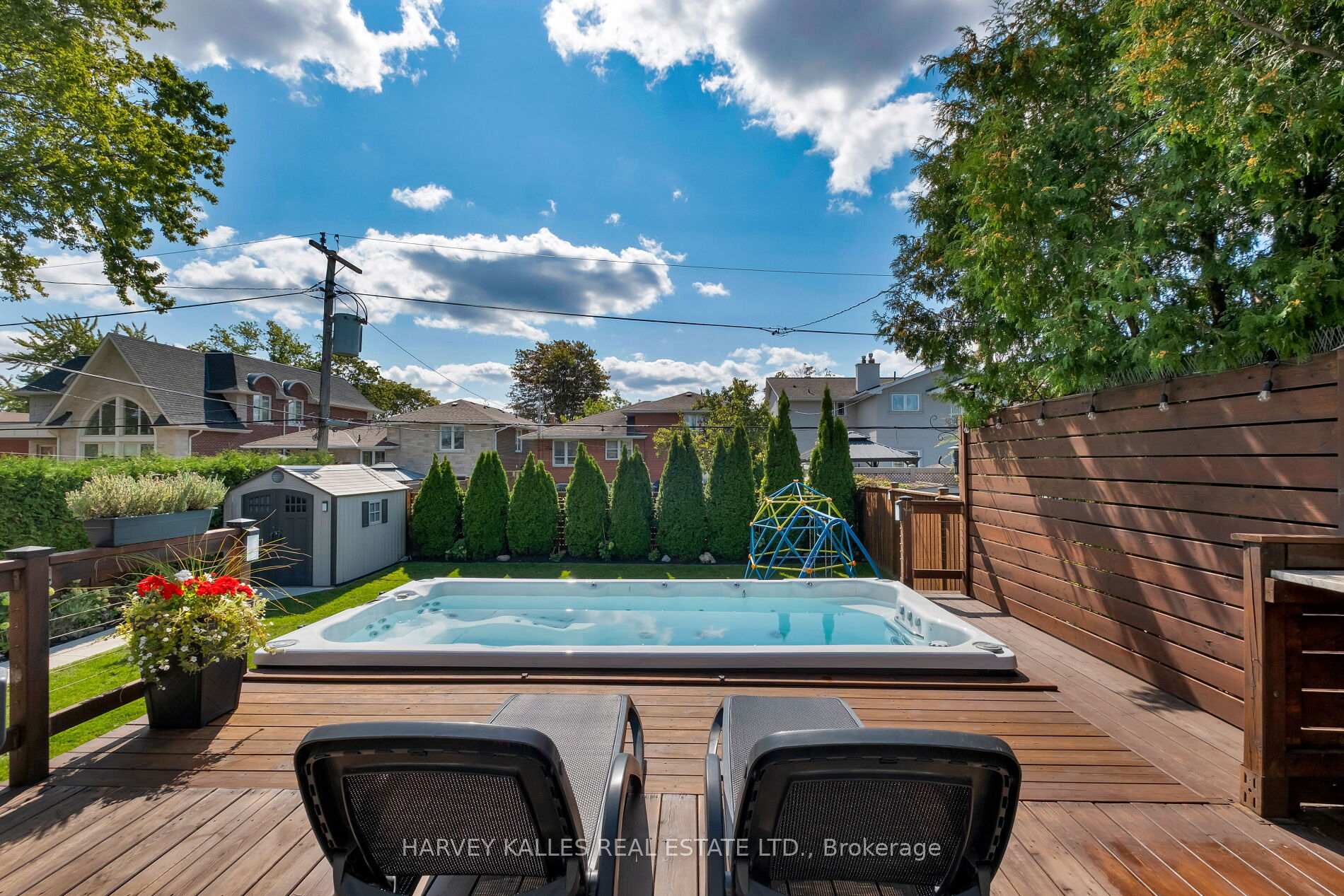 Photo 2 of 81 Summitcrest Drive, Etobicoke, Willowridge-Martingrove-Richview — HOMEH