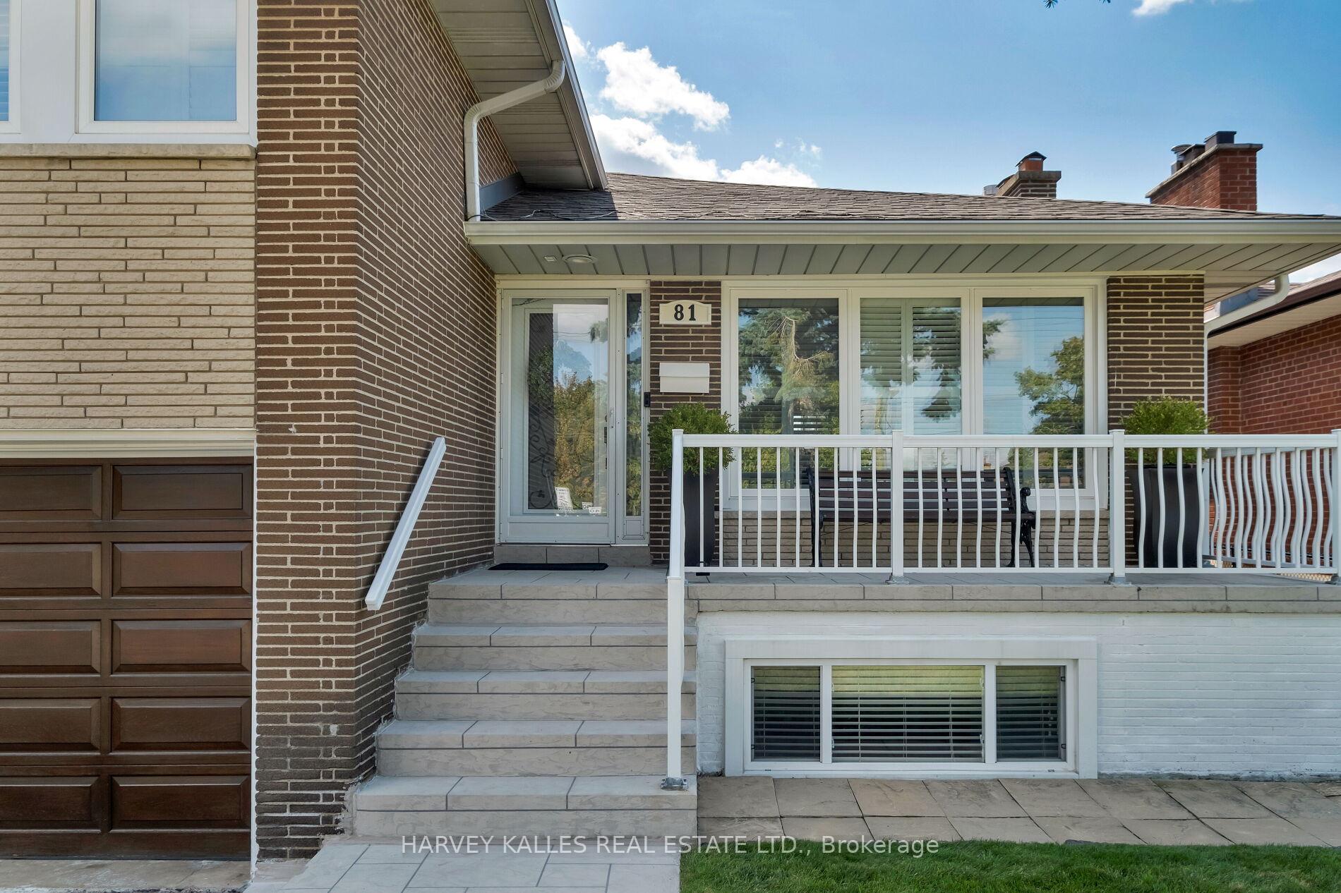 Photo 3 of 81 Summitcrest Drive, Etobicoke, Willowridge-Martingrove-Richview — HOMEH
