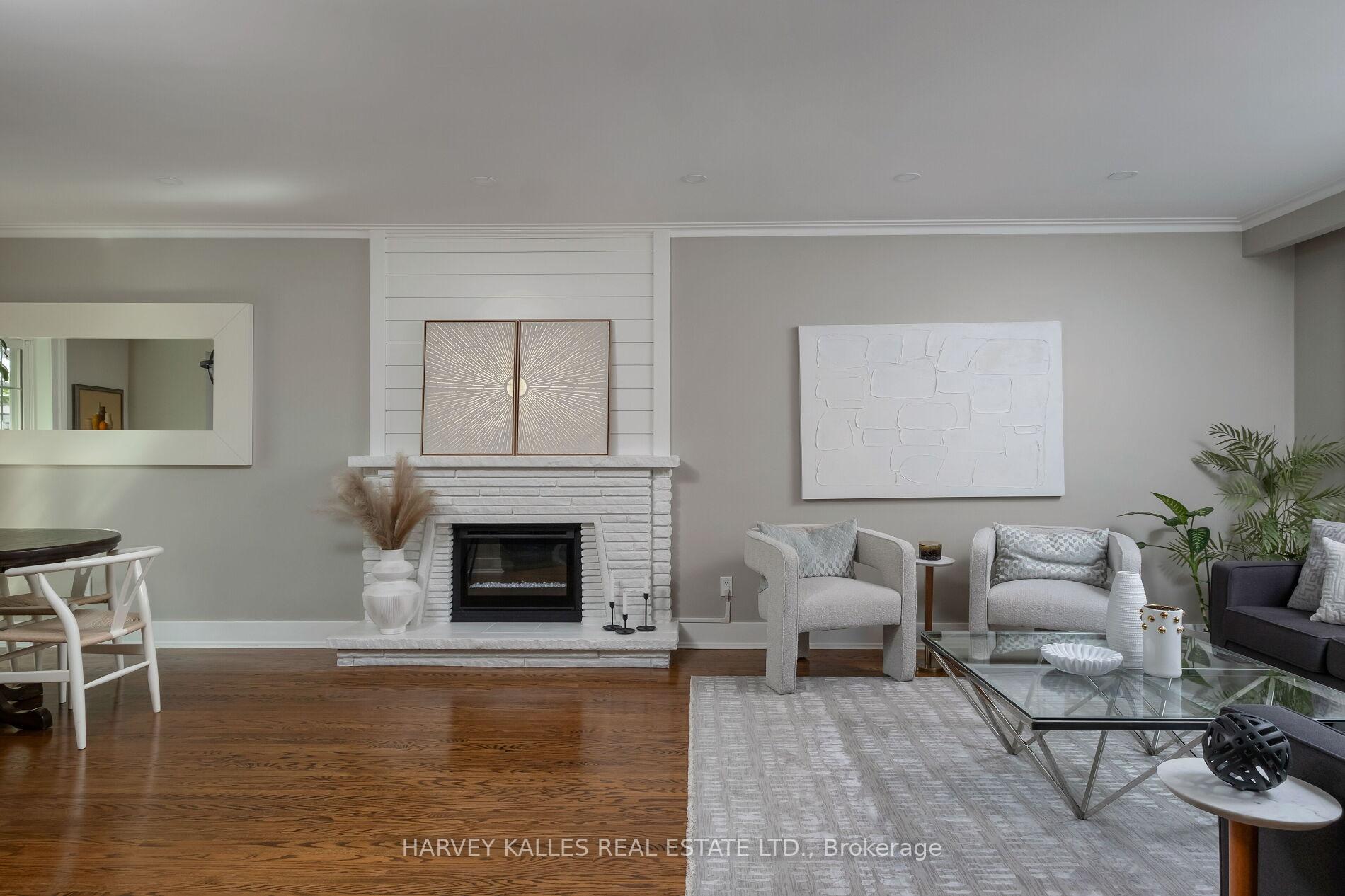 Photo 7 of 81 Summitcrest Drive, Etobicoke, Willowridge-Martingrove-Richview — HOMEH