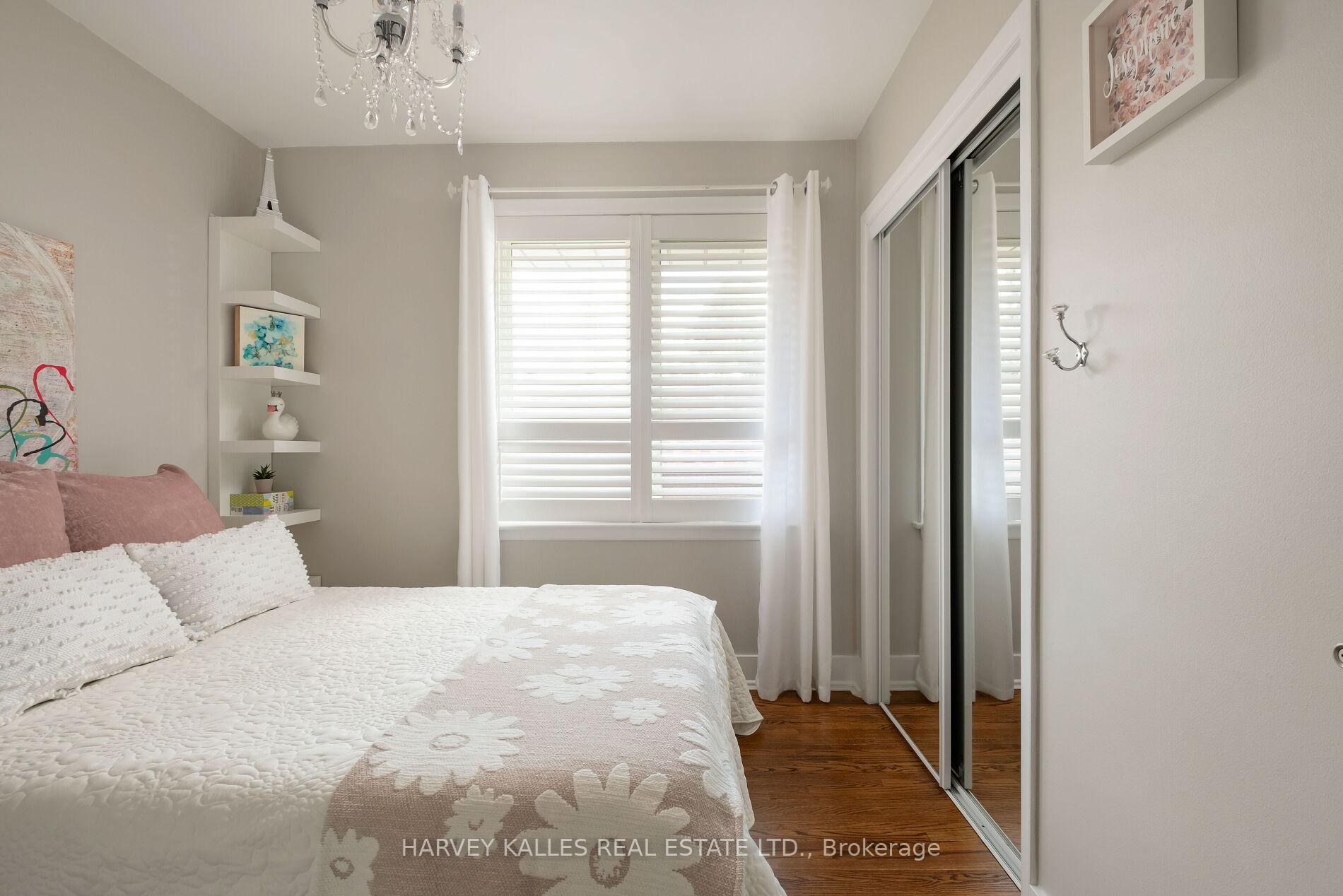 Photo 29 of 81 Summitcrest Drive, Etobicoke, Willowridge-Martingrove-Richview — HOMEH