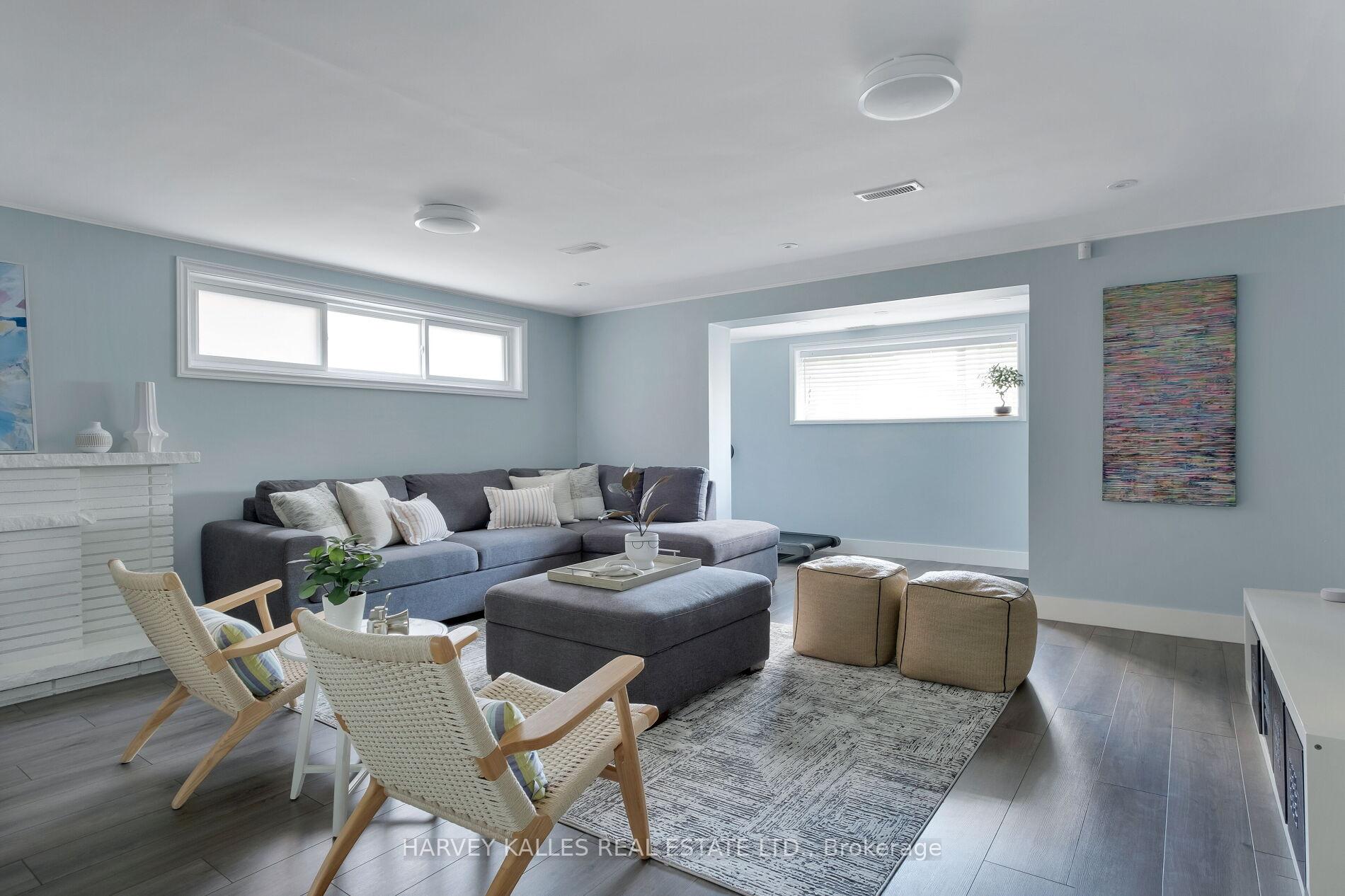 Photo 37 of 81 Summitcrest Drive, Etobicoke, Willowridge-Martingrove-Richview — HOMEH