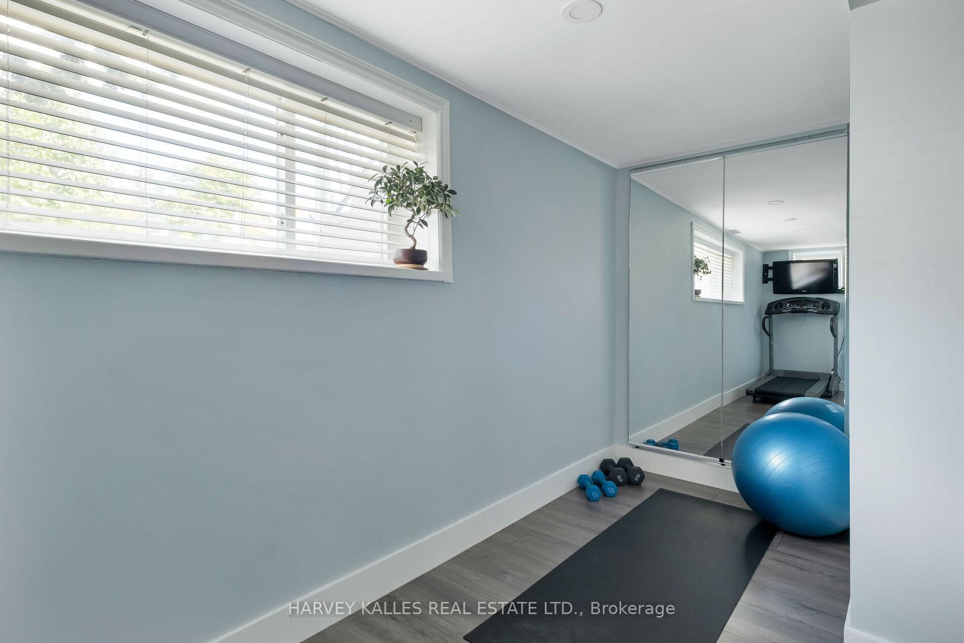 Photo 40 of 81 Summitcrest Drive, Etobicoke, Willowridge-Martingrove-Richview — HOMEH
