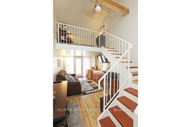 Photo 2 of Unit 3, 5 Fenley Drive, Etobicoke, Kingsview Village-The Westway — HOMEH