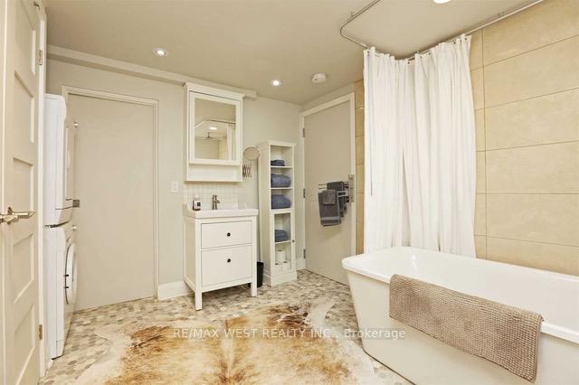 Photo 5 of Unit 3, 5 Fenley Drive, Etobicoke, Kingsview Village-The Westway — HOMEH