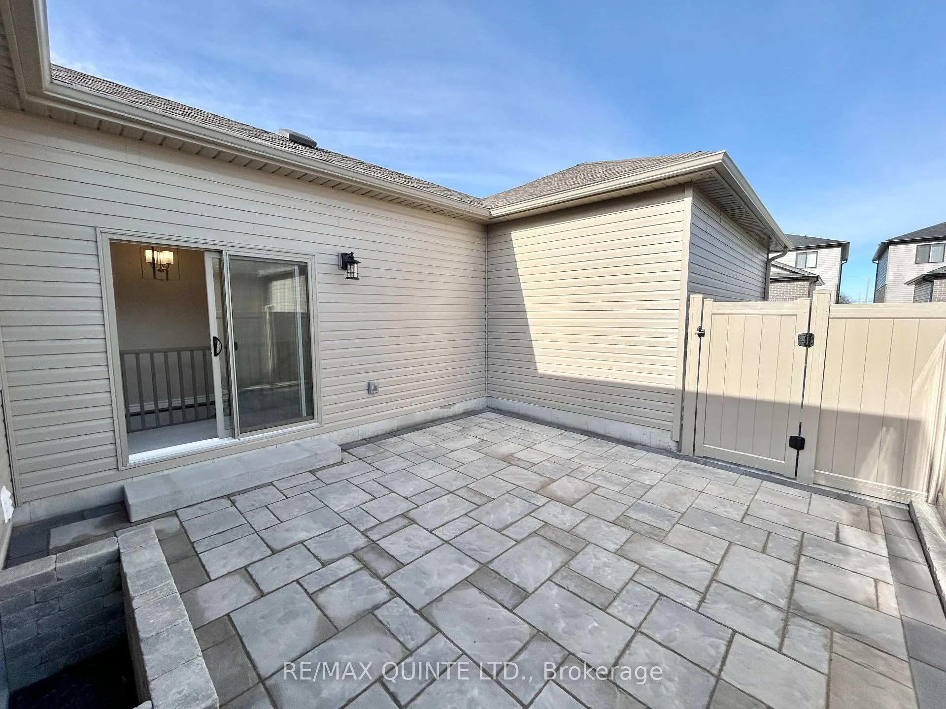 Photo 15 of 27 Athabaska Drive, Belleville, Thurlow Ward — HOMEH