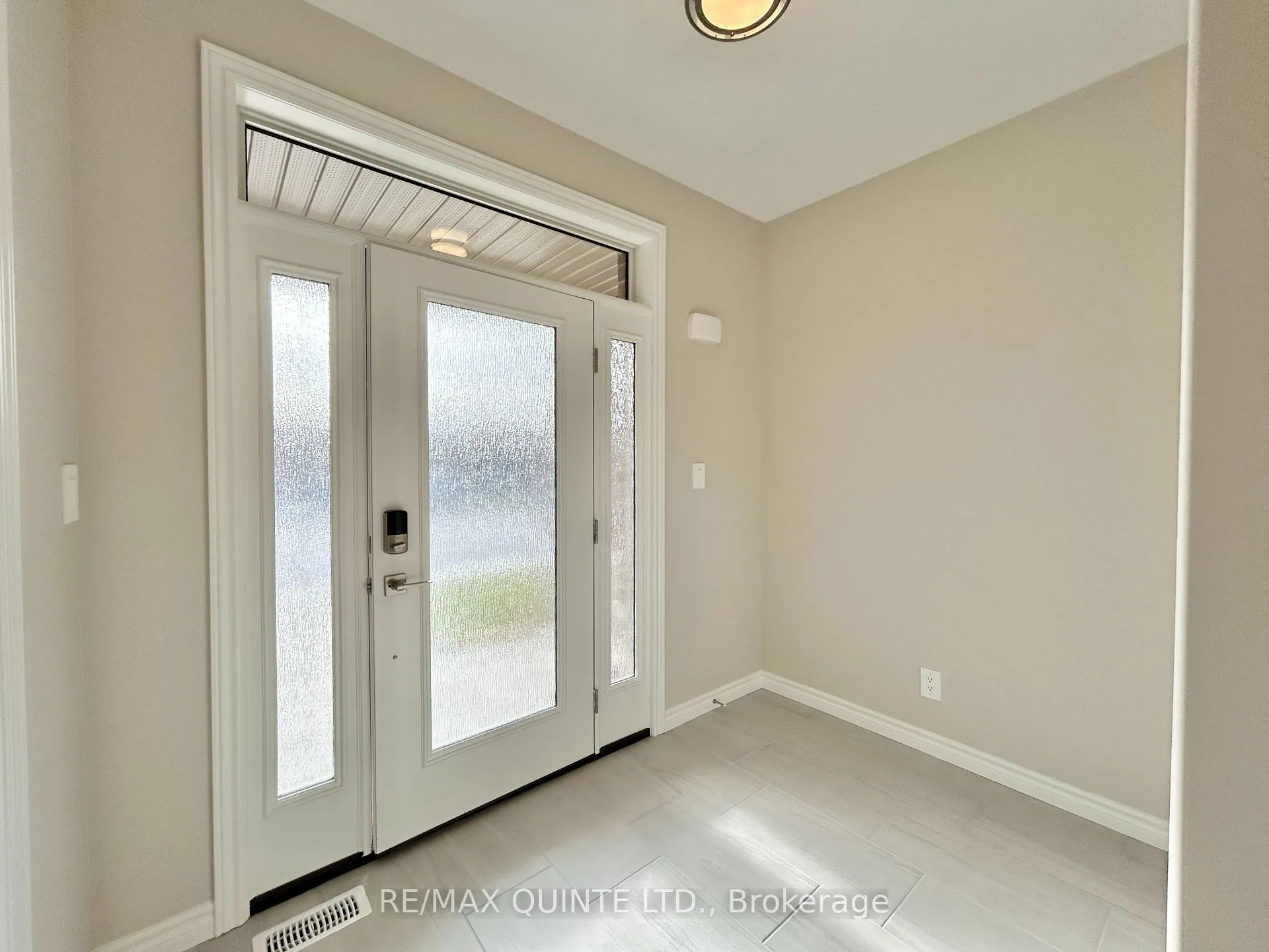 Photo 32 of 27 Athabaska Drive, Belleville, Thurlow Ward — HOMEH