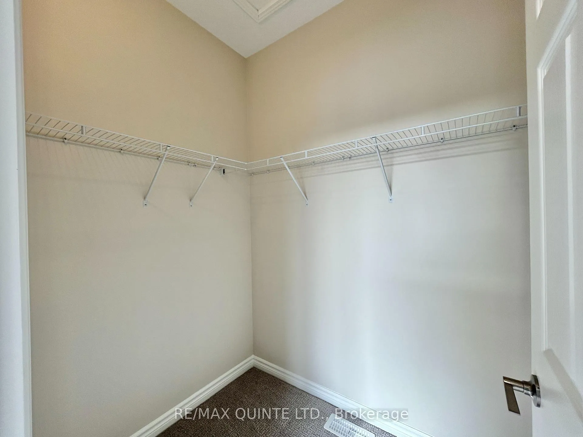 Photo 109 of 27 Athabaska Drive, Belleville, Thurlow Ward — HOMEH