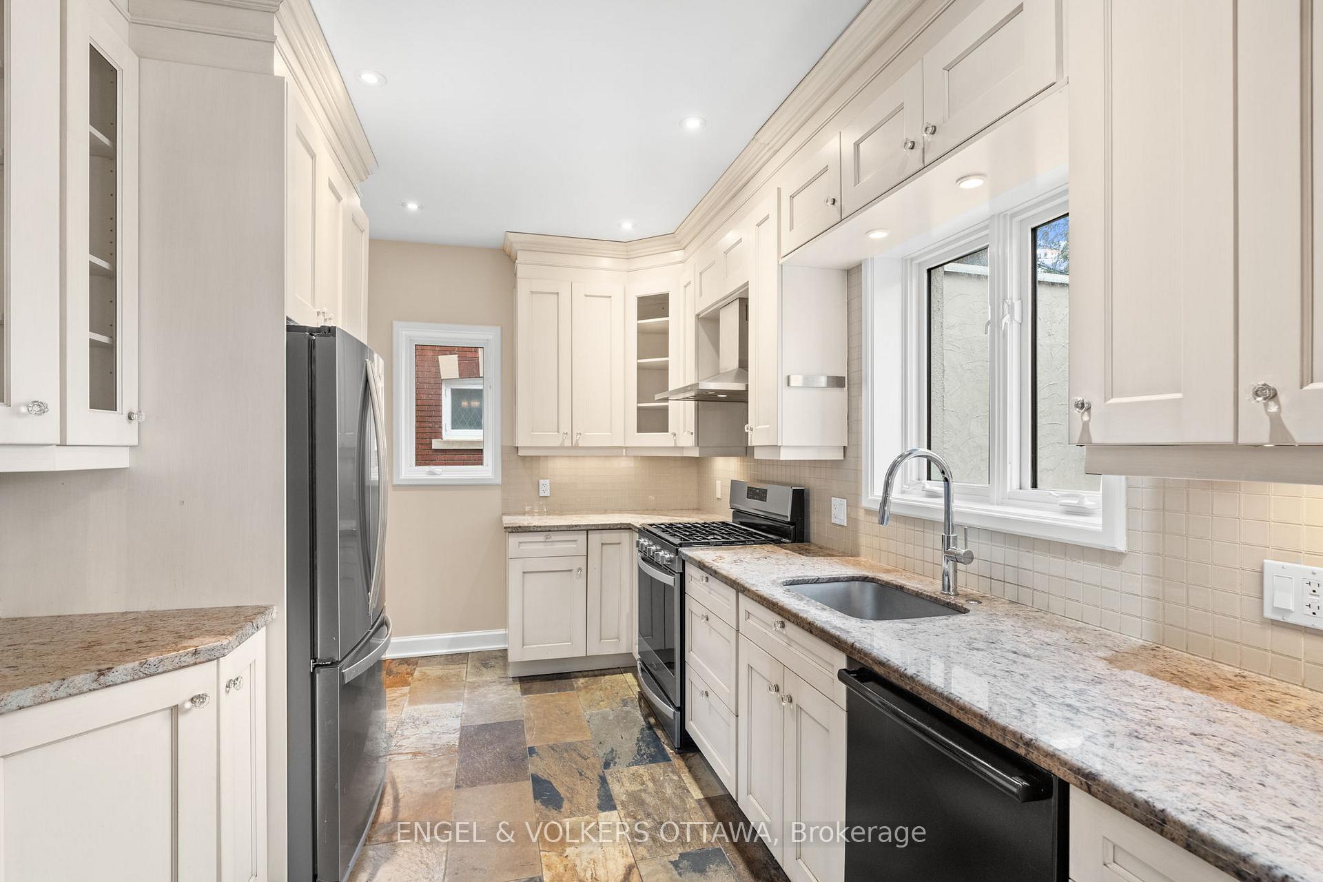 Photo 4 of 481 Island Park Drive, Ottawa, Ottawa West — HOMEH