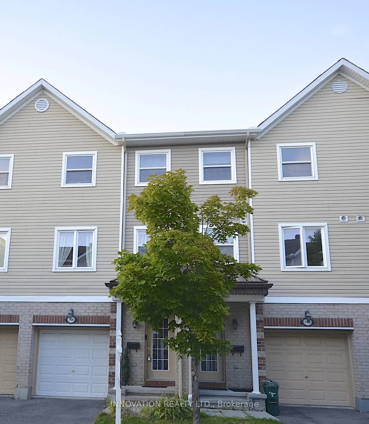 Front of 706 Sanibel Private