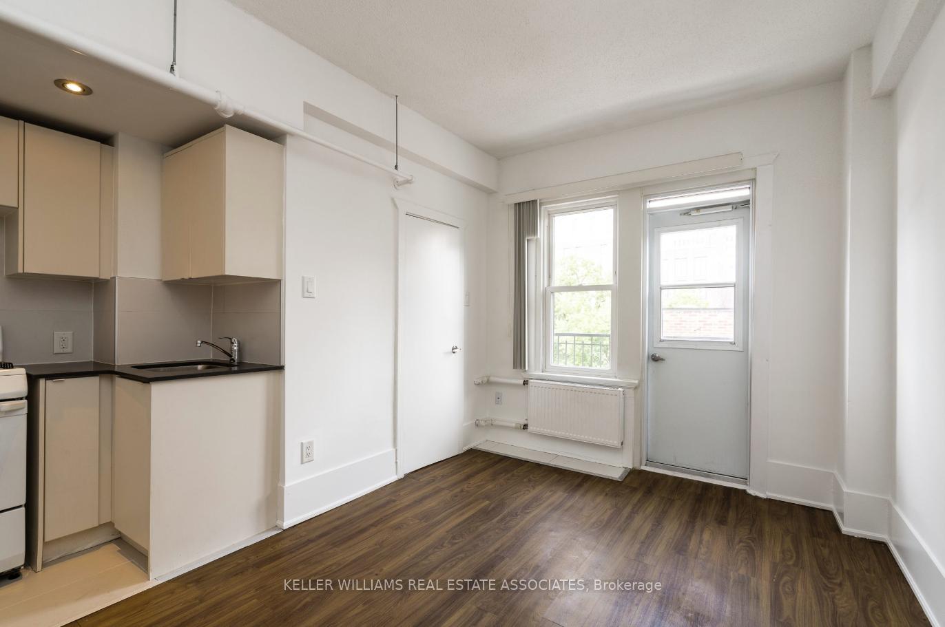 Photo 2 of Unit 510, 160 Huron Street, Toronto, Kensington-Chinatown — HOMEH